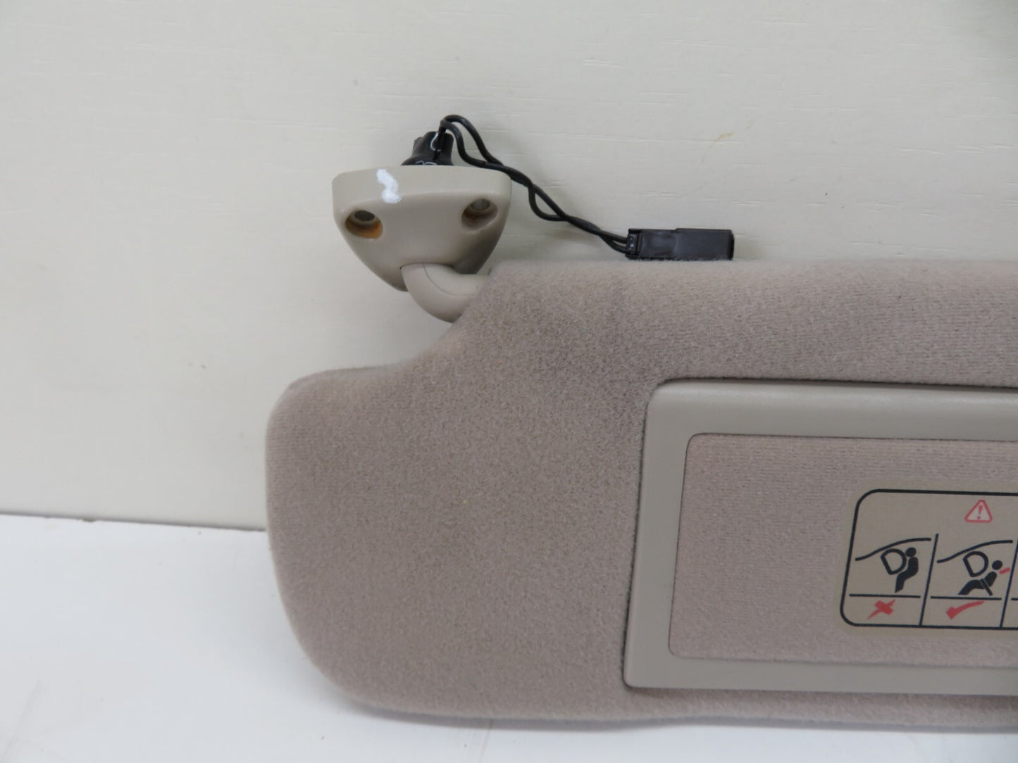 JAGUAR XJR NS PASSENGER SUN VISOR 1994-2001 1800-1