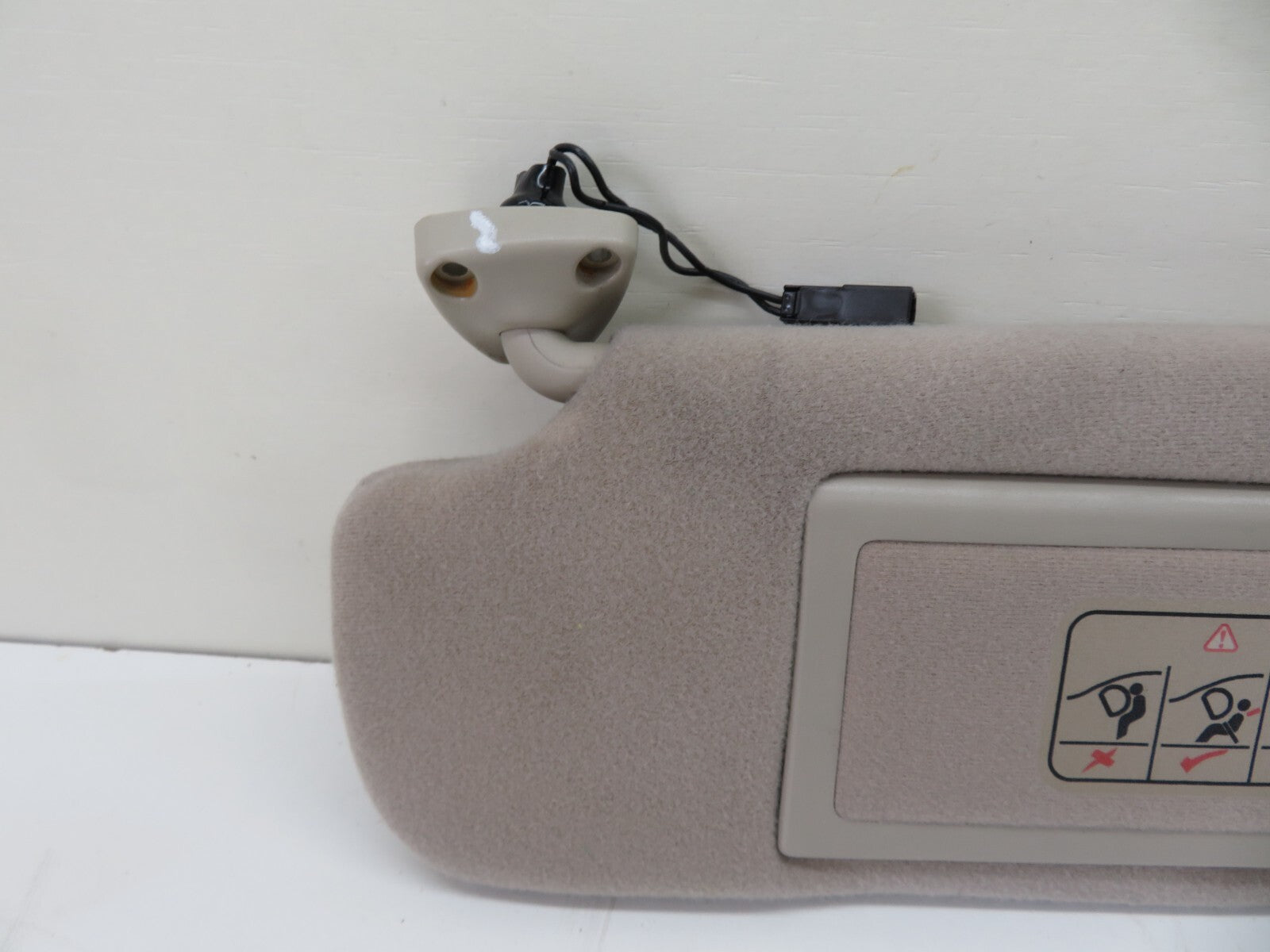 JAGUAR XJR NS PASSENGER SUN VISOR 1994-2001 1800-1