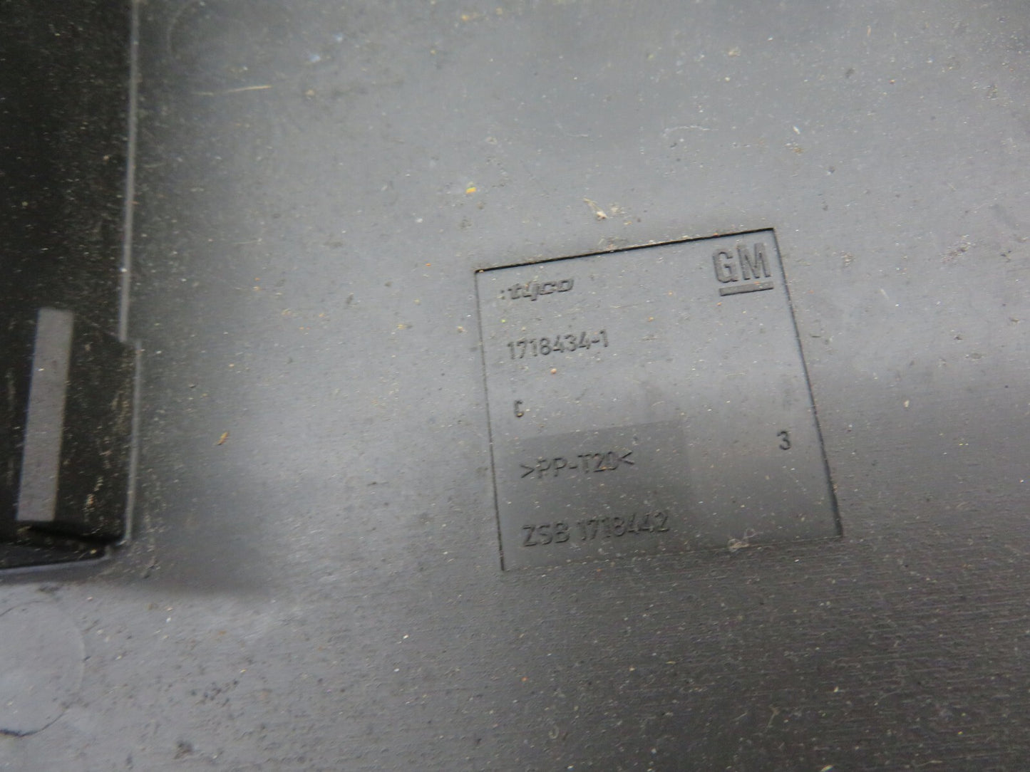 VAUXHALL CORSA D MEGA FUSE BOX HOLDER TRIM 2006-2011 1700-16