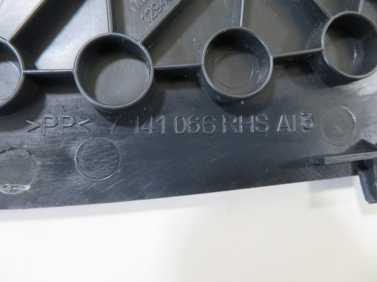 BMW MINI COOPER R50 R52 R53 OS RH DASHBOARD END TRIM 7144590 2001-2006 1325-3