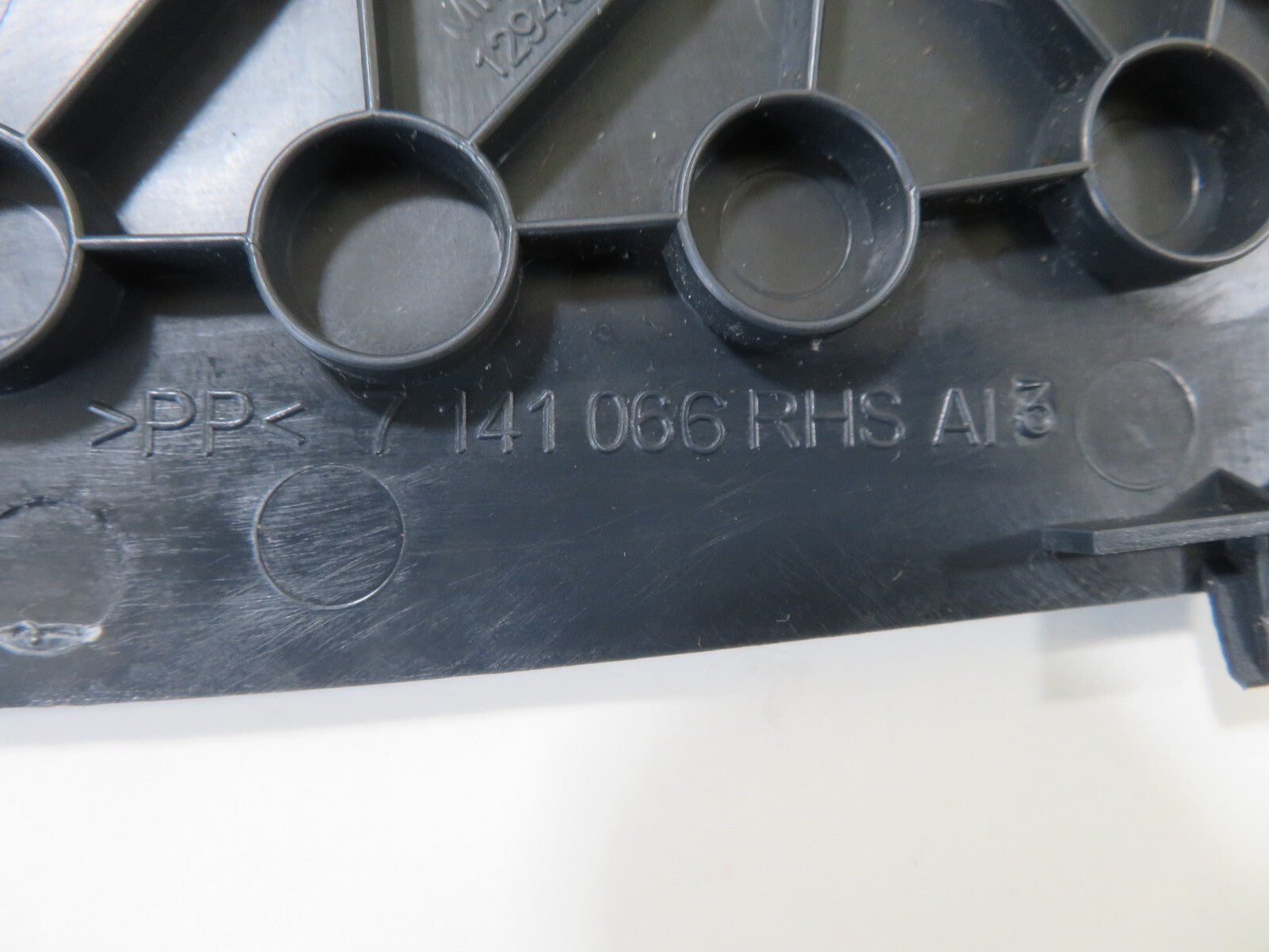 BMW MINI COOPER R50 R52 R53 OS RH DASHBOARD END TRIM 7144590 2001-2006 1325-3