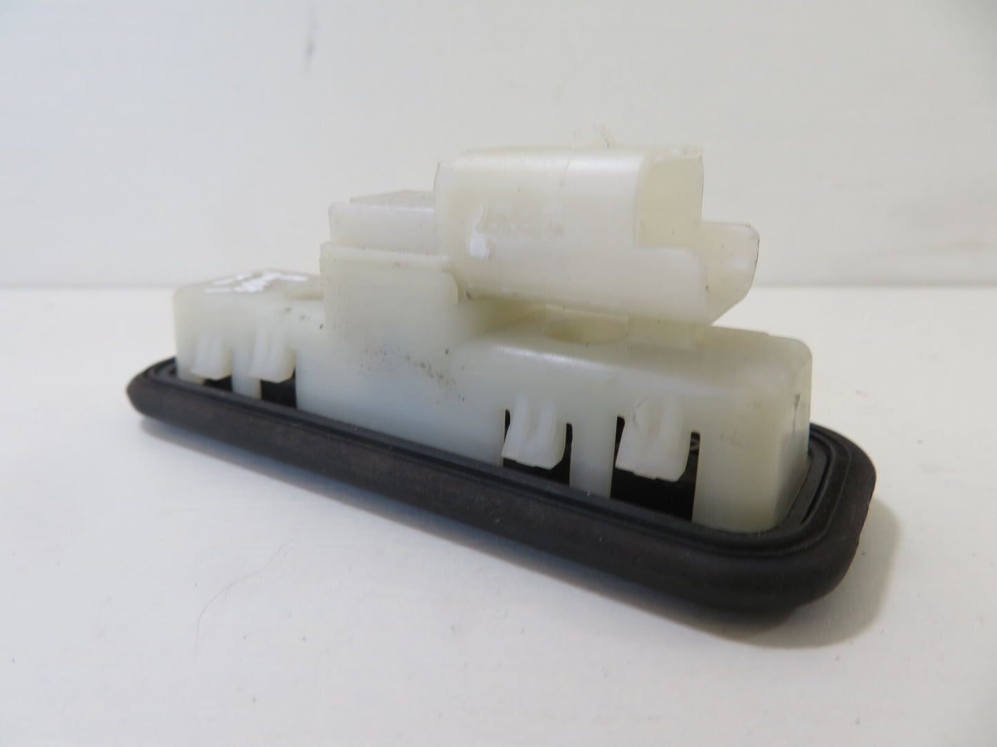 PEUGEOT 308 TAILGATE BOOT OPEN SWITCH 2007-2013 1342-15