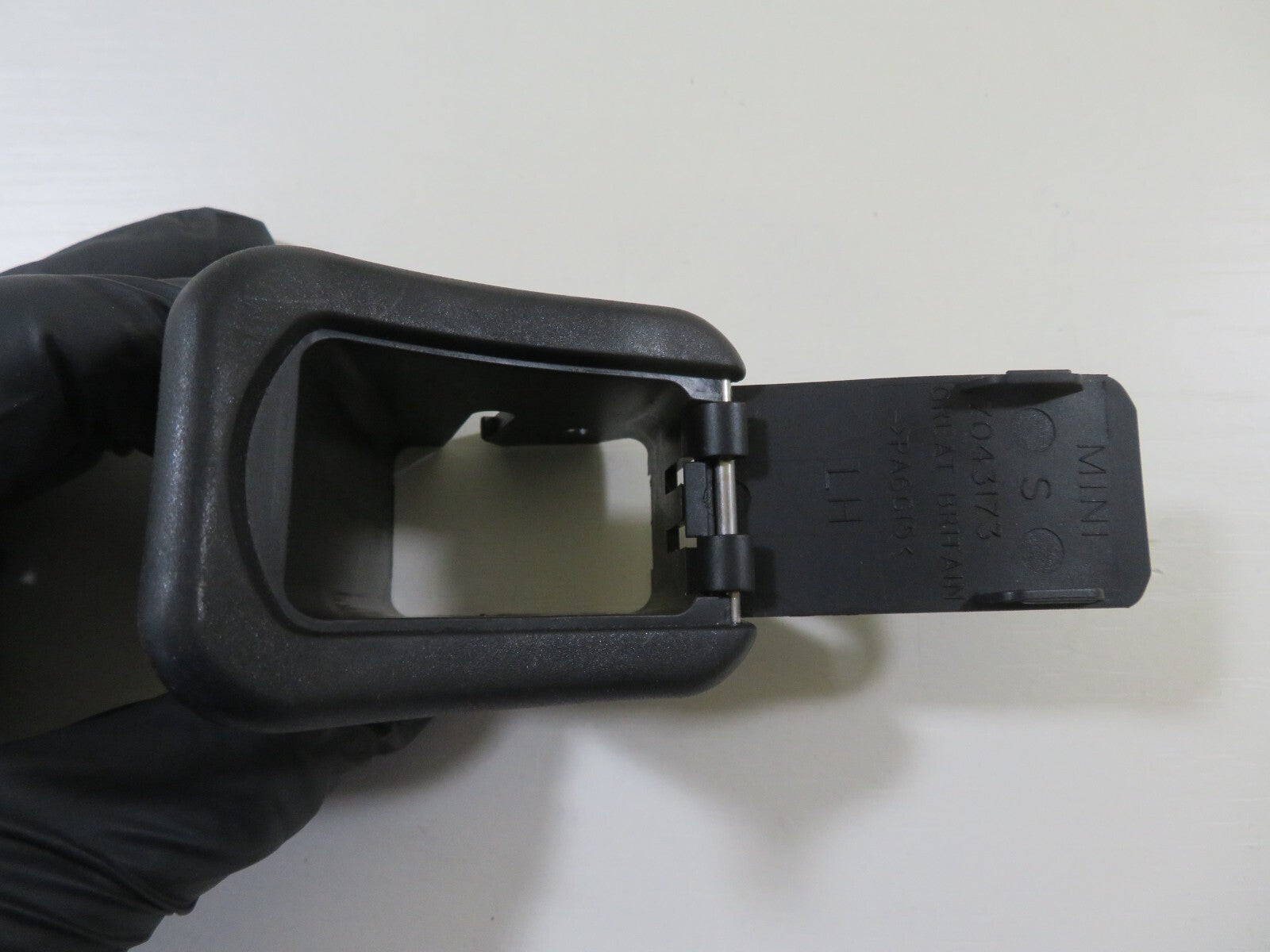 BMW MINI COOPER R50 R52 R53 LH ISOFIX SEAT TRIM 7043173 2000-2006 1927-20