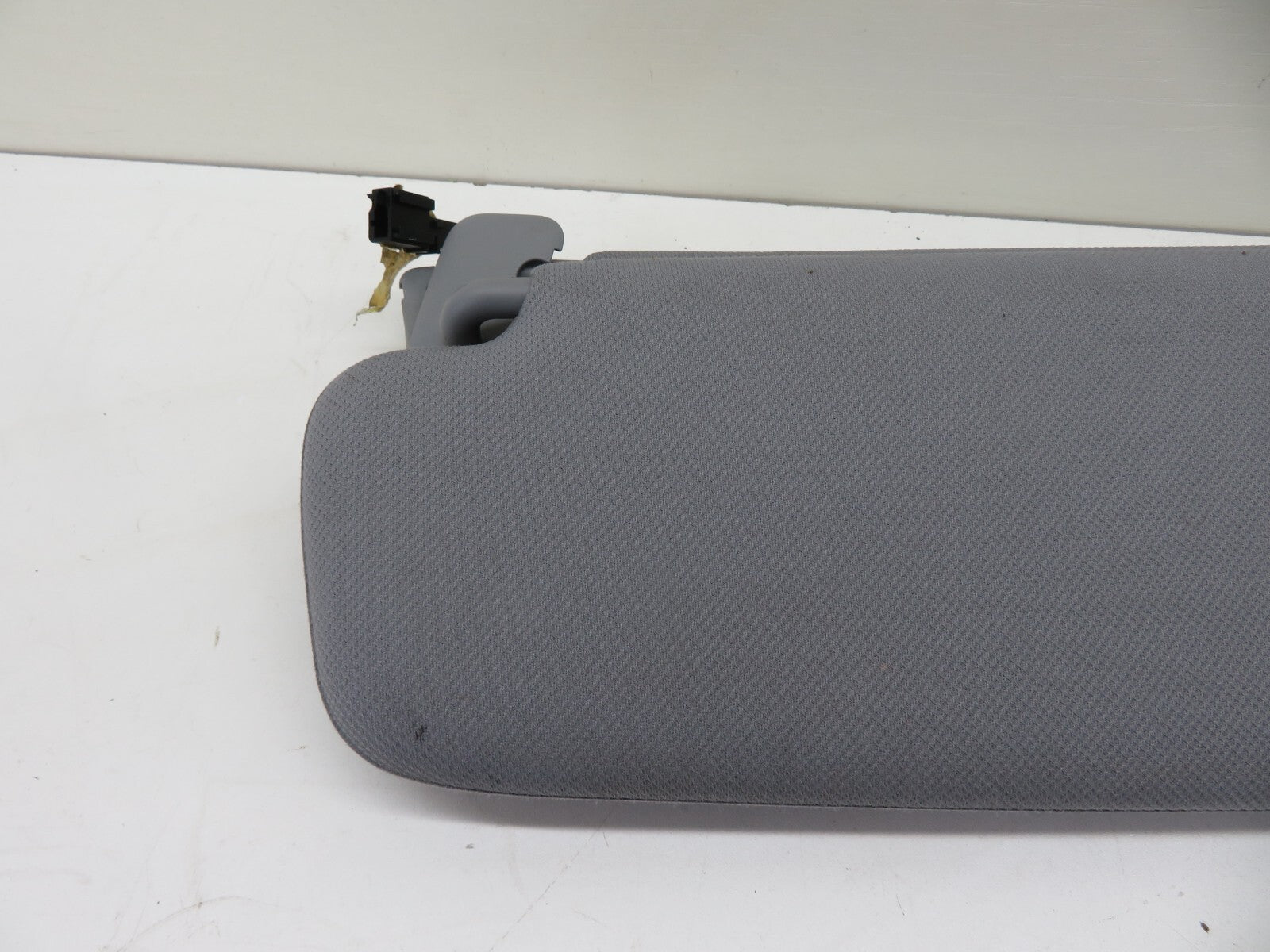 PORSCHE CAYENNE 955 OS DRIVER SUNVISOR GREY  2003-2006 1634-1