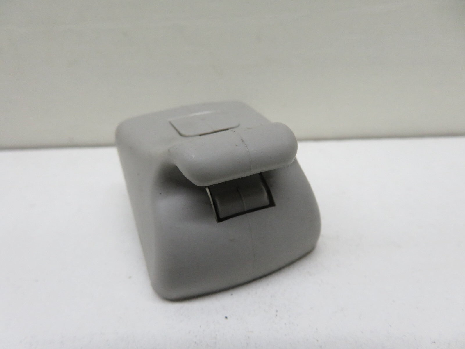 FORD MONDEO MK4 SUNVISOR CLIP 2007-2014 1734-47