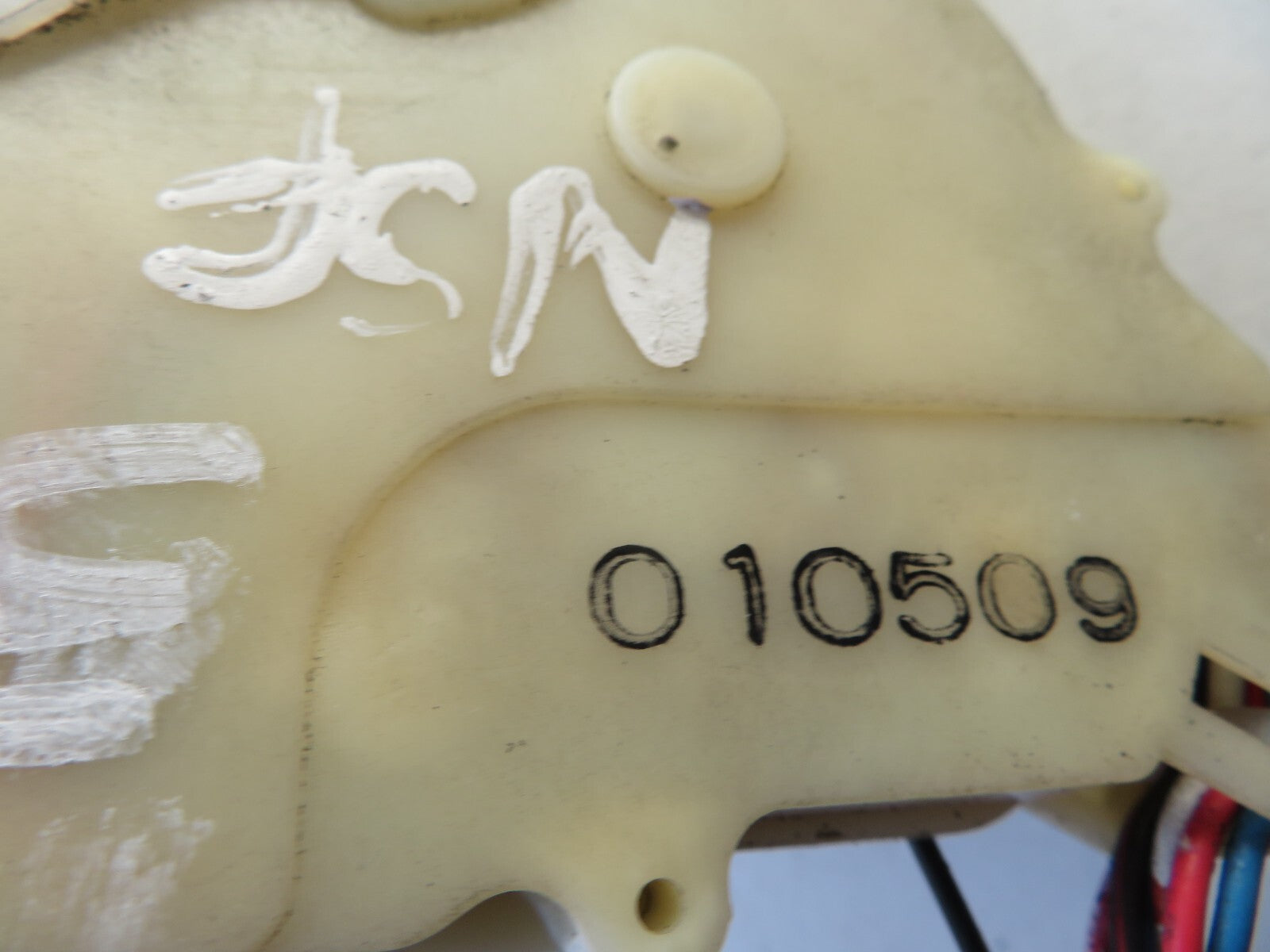 HONDA STREAM NSF DOOR LOCK CATCH 2000-2006 A1431-3