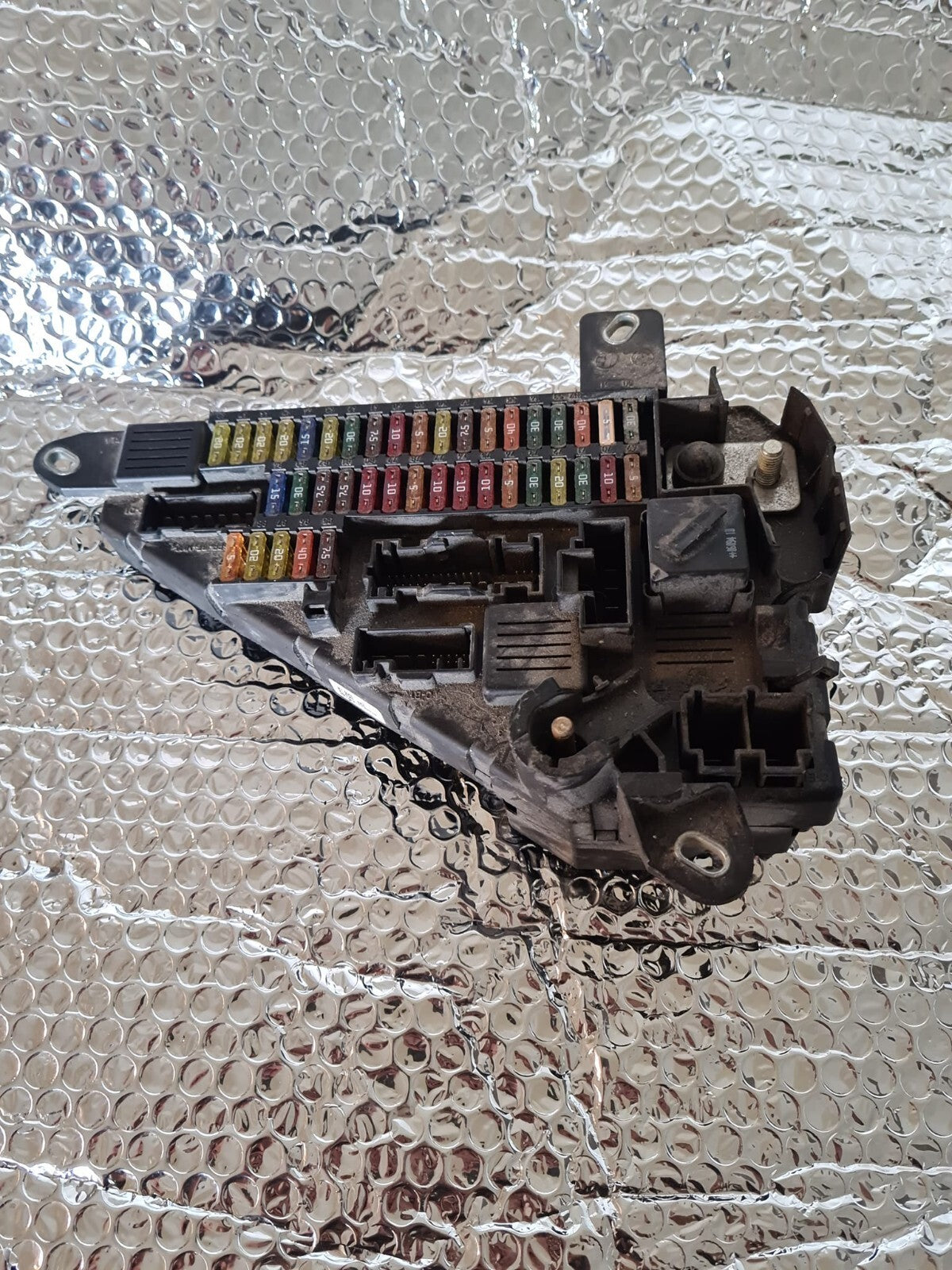 BMW E60 5 SERIES REAR FUSE BOX 6906618 2004-2007 AS33 SA