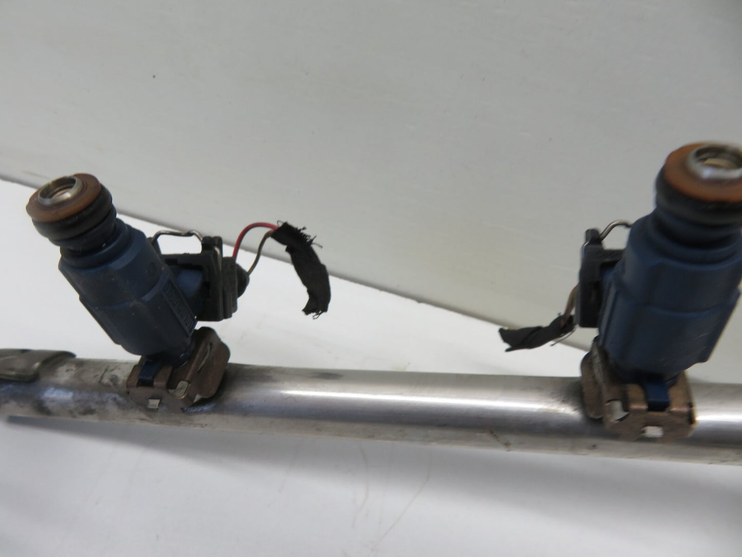 PORSCHE CAYENNE 955 V8 FUEL INJECTORS AND RAIL 0280156101 2003-2006 1804-2