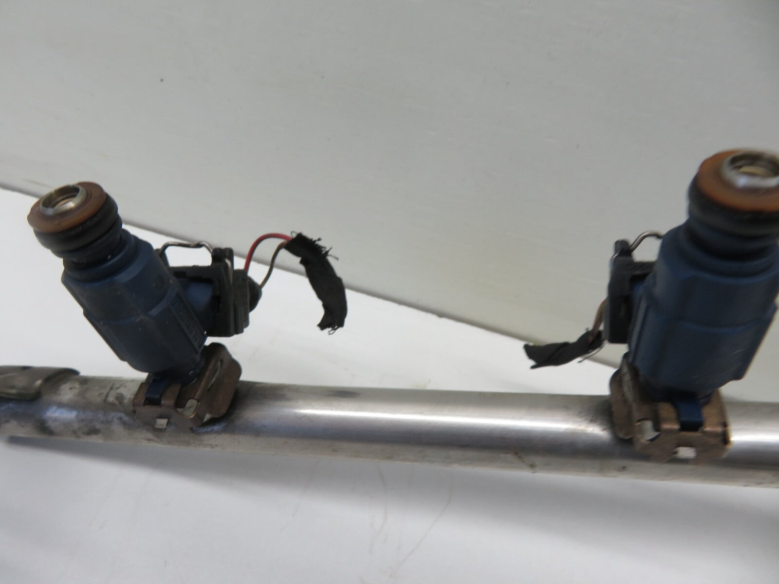 PORSCHE CAYENNE 955 V8 FUEL INJECTORS AND RAIL 0280156101 2003-2006 1804-2