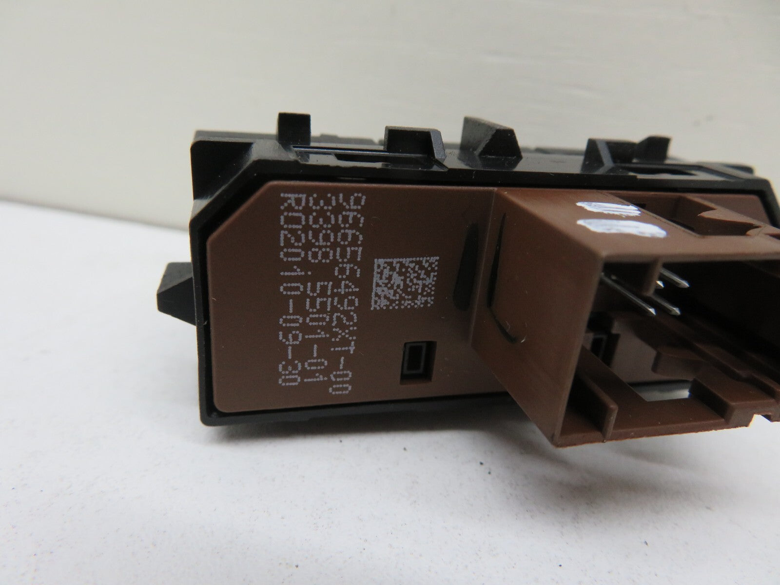 PEUGEOT 3008 ESP TRACTION SWITCH 96656492XT 2008-2016 1338-11