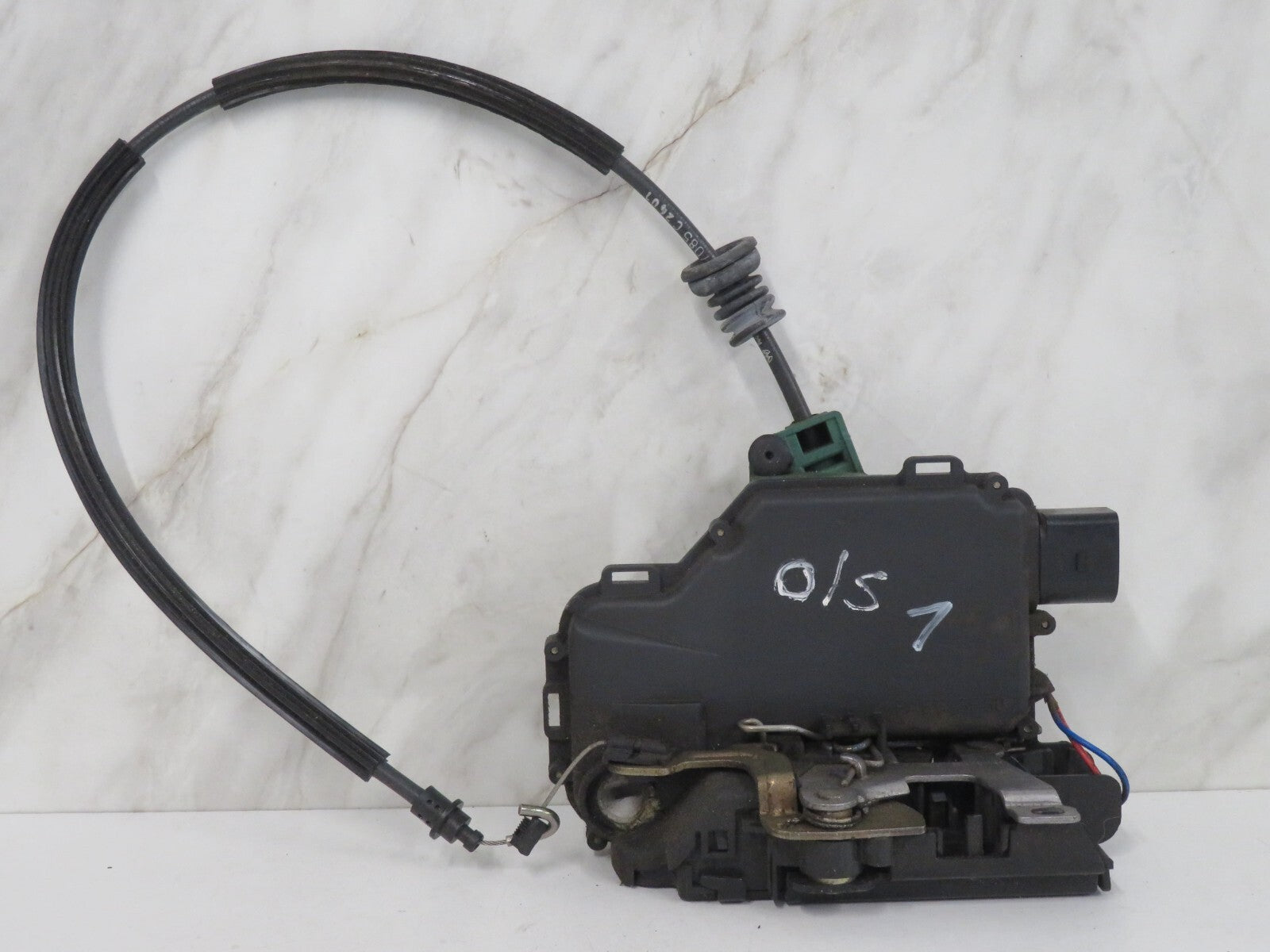 VOLKSWAGEN VW BEETLE OS DRIVER DOOR LOCK CATCH 1999-2005 AMS-7