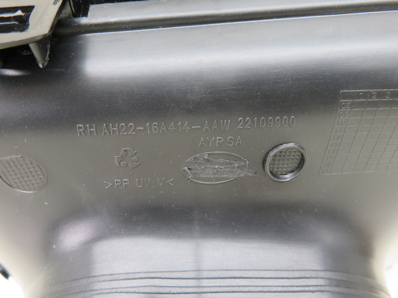 OS DRIVER FRONT GRILLE VENT FOR LAND ROVER DISCOVERY 2009-2018 L319