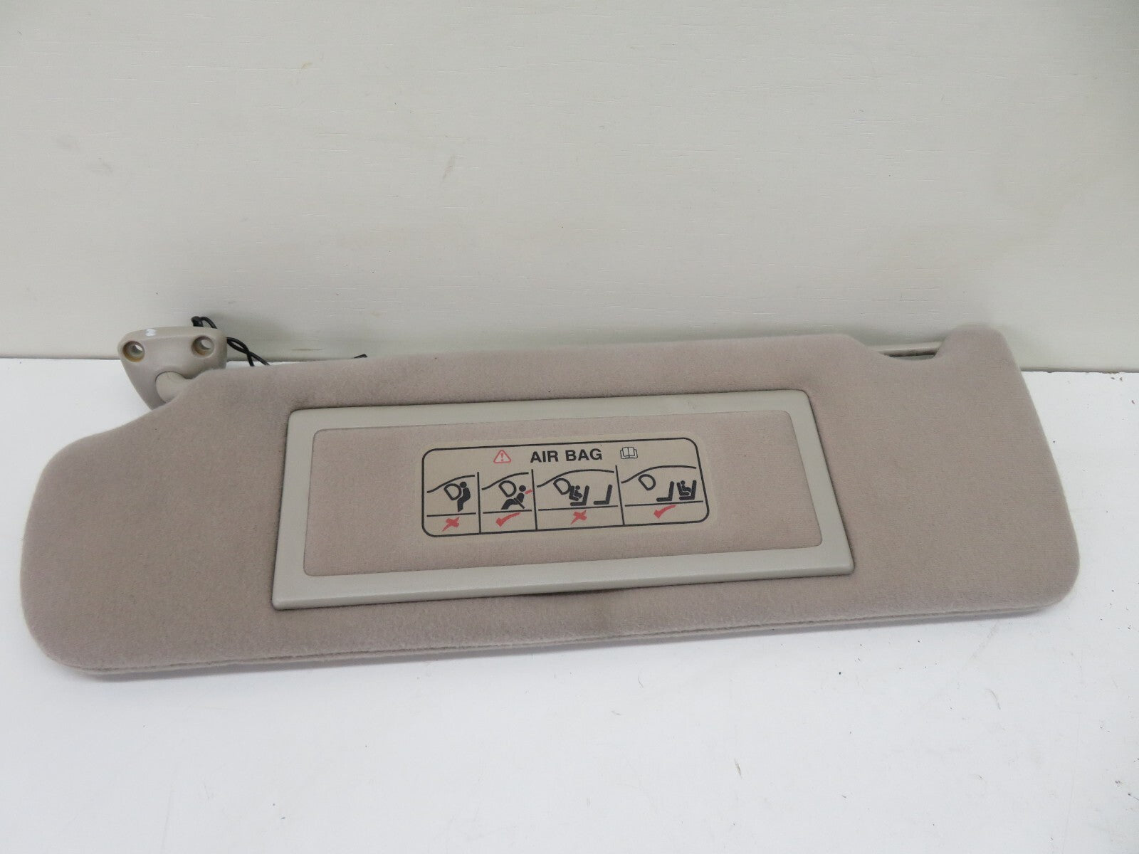 JAGUAR XJR NS PASSENGER SUN VISOR 1994-2001 1800-1