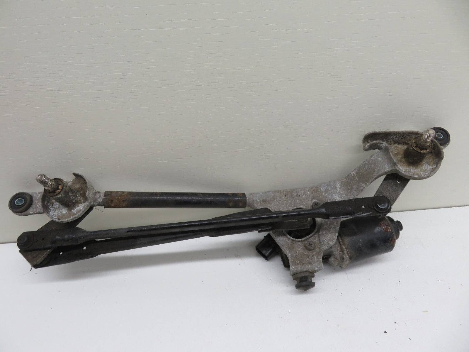HYUNDAI I40 FRONT WIPER MOTOR LINKAGE 98100-3Z900 2011-2015 A583-2