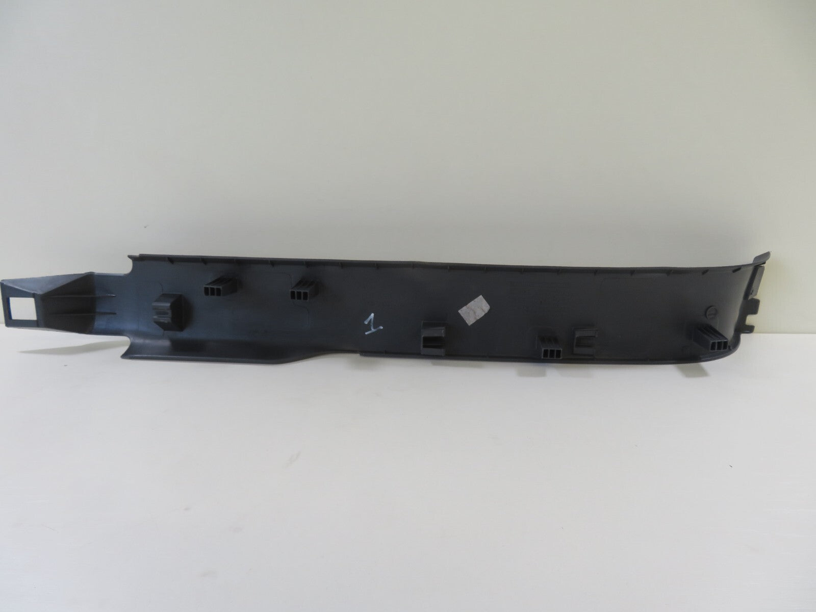 VW TOURAN NSR PASSENGER REAR DOOR SILL TRIM 1T0853371B 2003-2009 1711-1