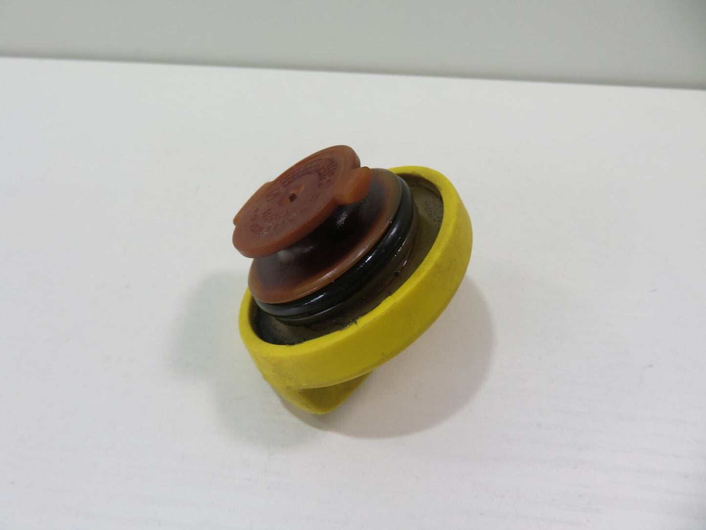 RENAULT SCENIC MK2 1.6 PETROL ENGINE OIL CAP 2006-2009 1439-18