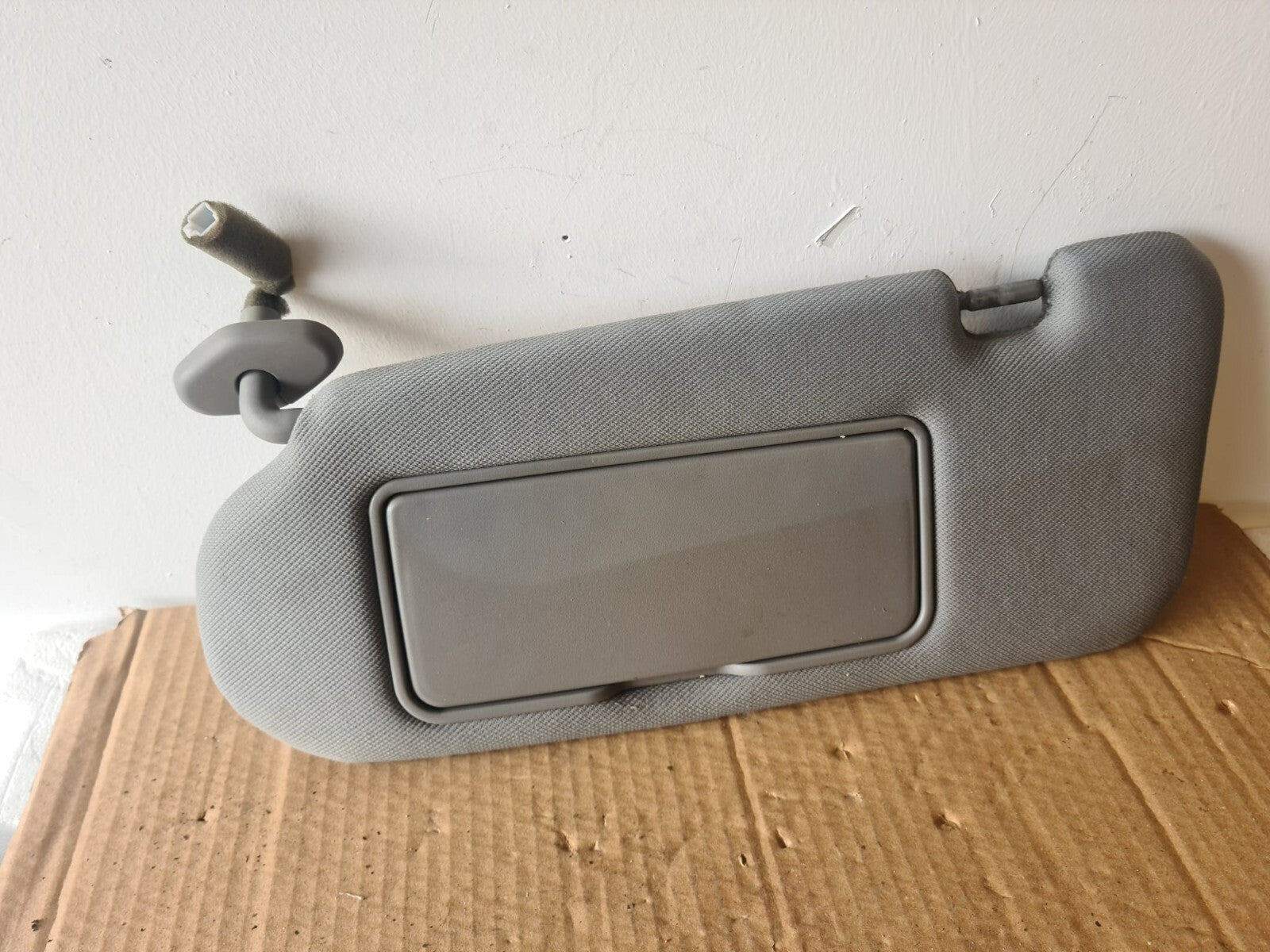 KIA SORENTO NS PASSENGER SUN VISOR 2002-2009 A54