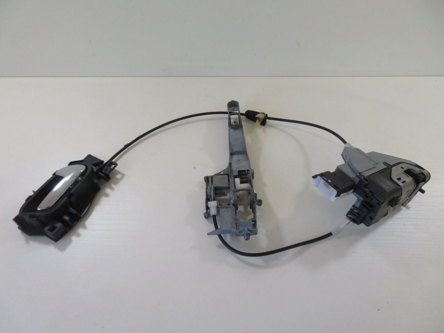 PEUGEOT 308 OSR DOOR LOCK CATCH 2007-2013 1410-1