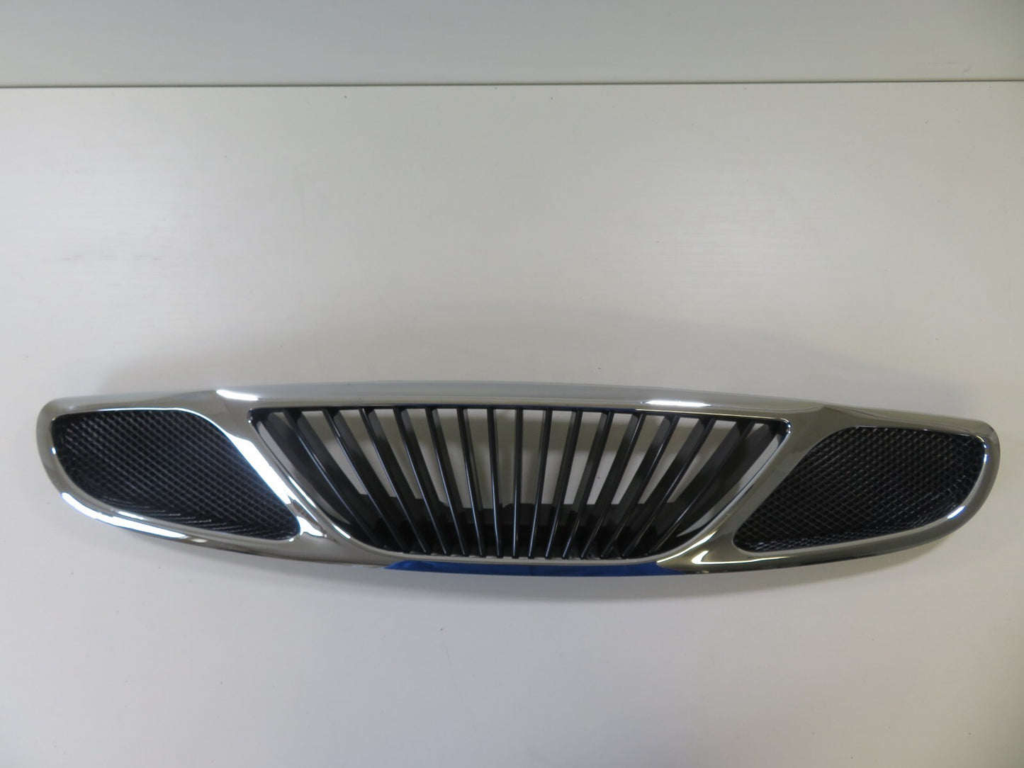 FRONT GRILLE FOR DAEWOO LANOS NUBIRA FOR YEARS 1998-2002