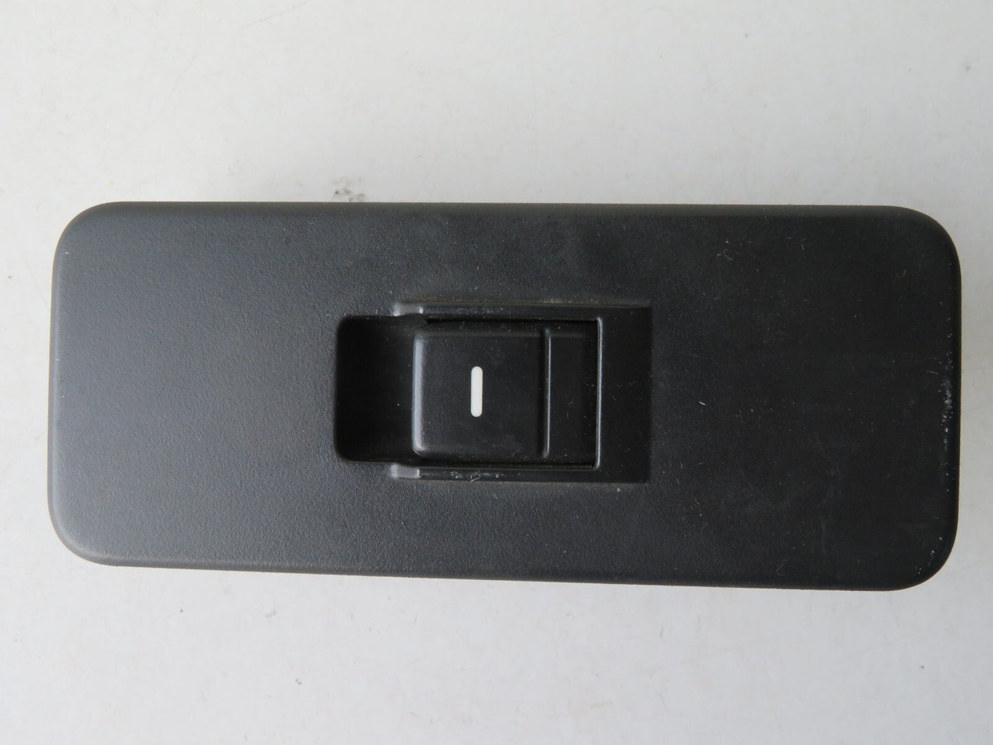 LAND ROVER DISCOVERY 3 NSF WINDOW SWITCH YUD501070 2005-09 AMS1115-10