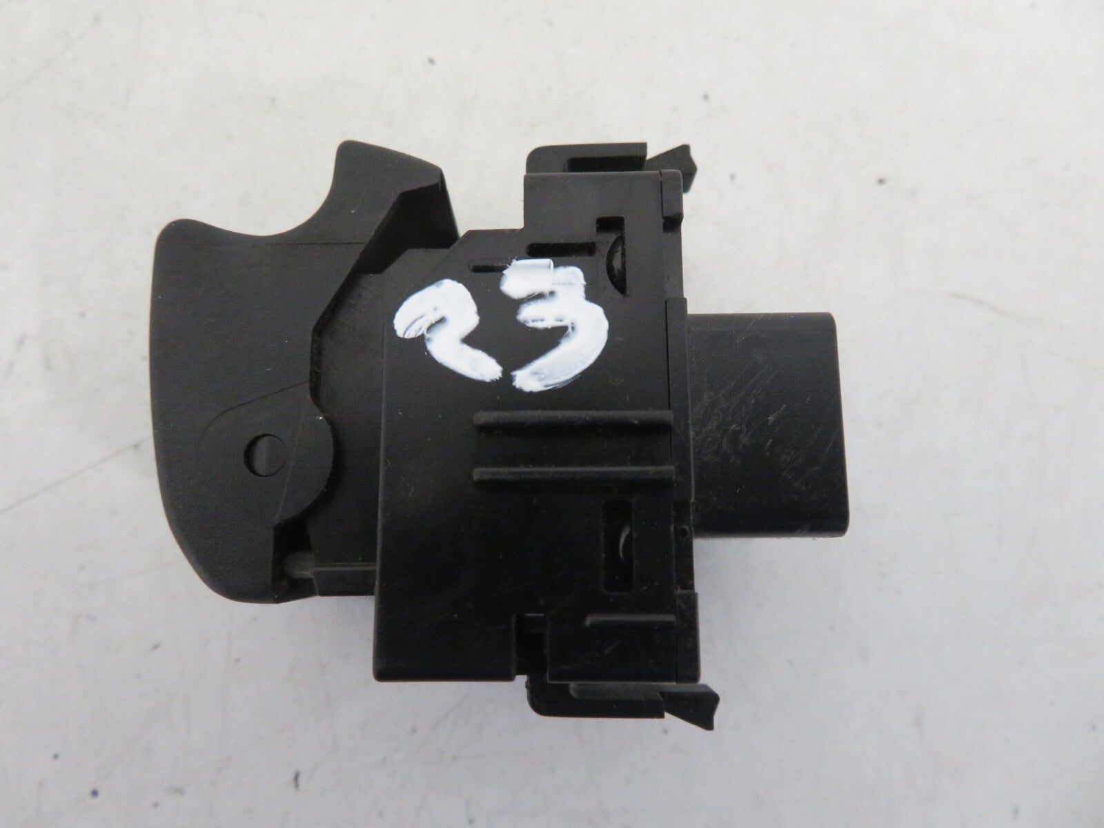 TOYOTA COROLLA FRONT WINDOW SWITCH LEFT SIDE 84810-02040  2004-2007 MIX1424-23