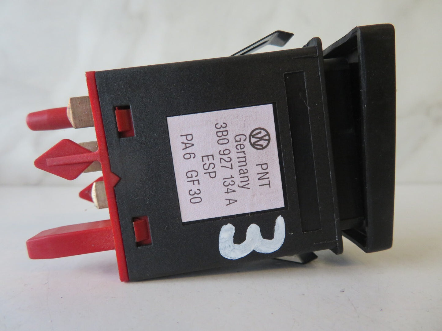 VOLKSWAGEN VW PASSAT B5.5 ESP TRACTION SWITCH 3B0927134A 01-05 AMS1348-3