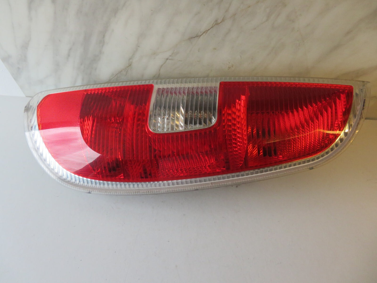 SKODA ROOMSTER OS DRIVER SIDE REAR TAIL LIGHT 5j7945096 2007-2013