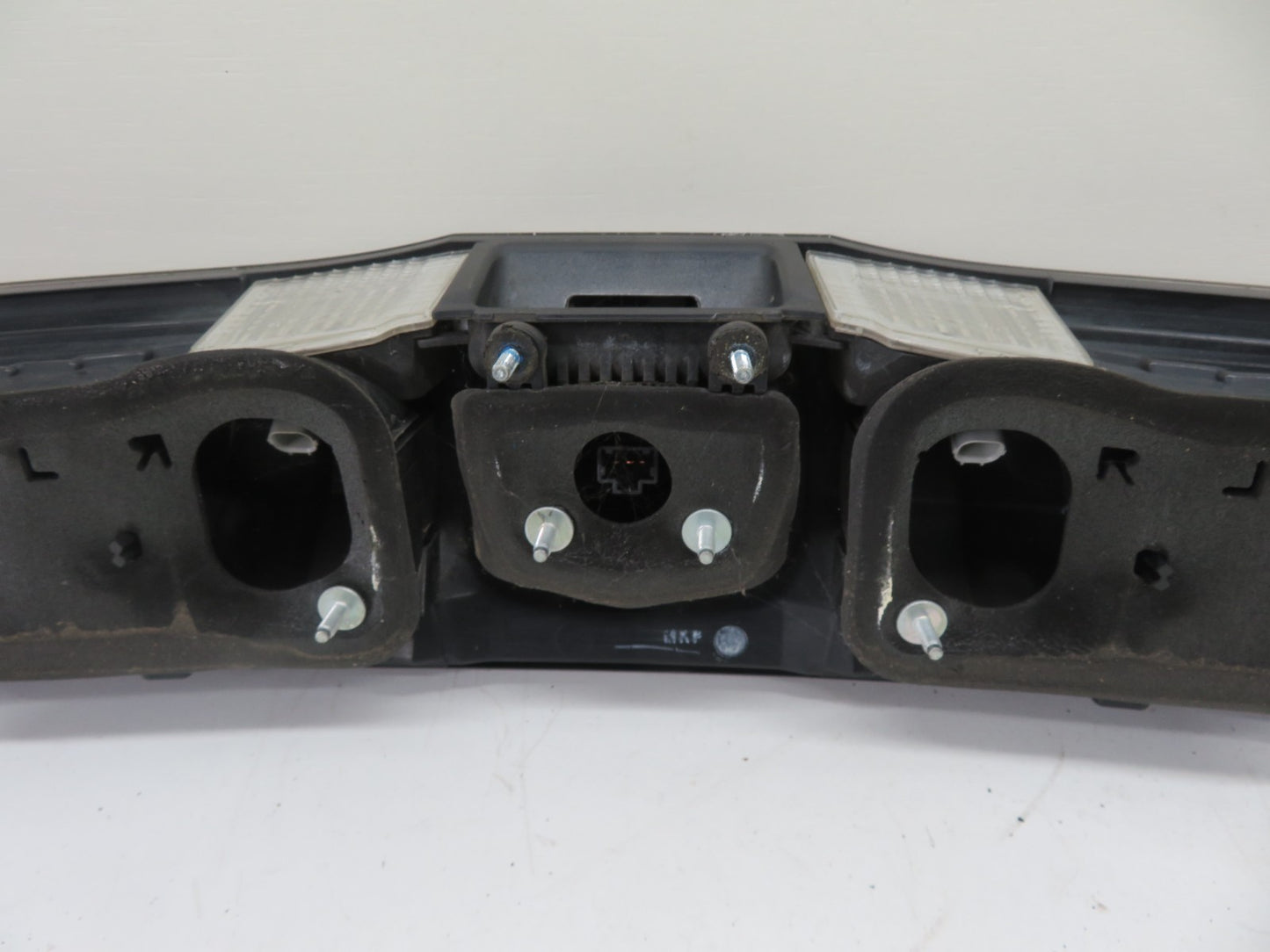 HONDA CIVIC MK8 REAR CENTER TAIL LIGHT HANDLE 2006-2011