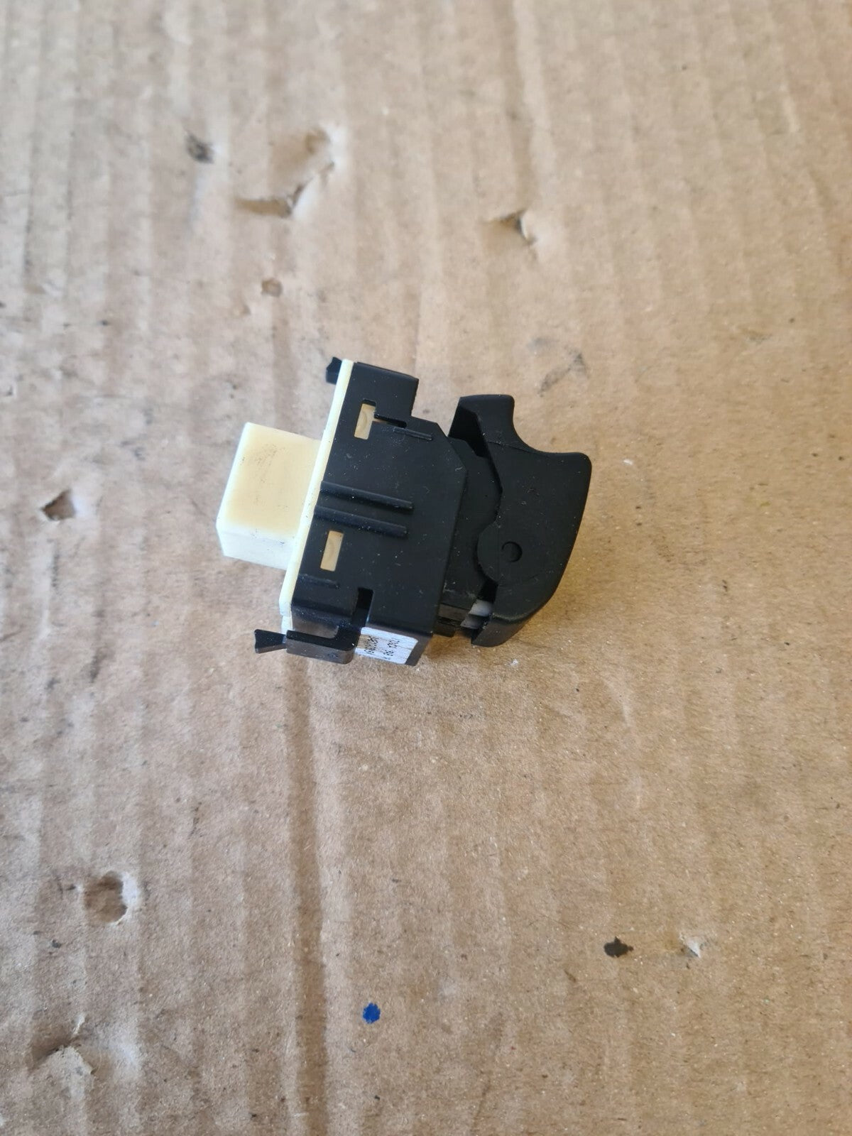 TOYOTA AVENSIS NS WINDOW SWITCH 2007-2009  WV09