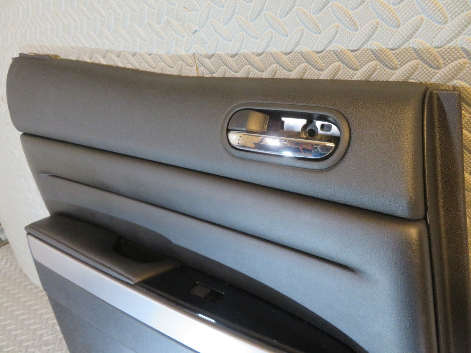 MAZDA CX7 NSR DOOR CARD 2010-2012