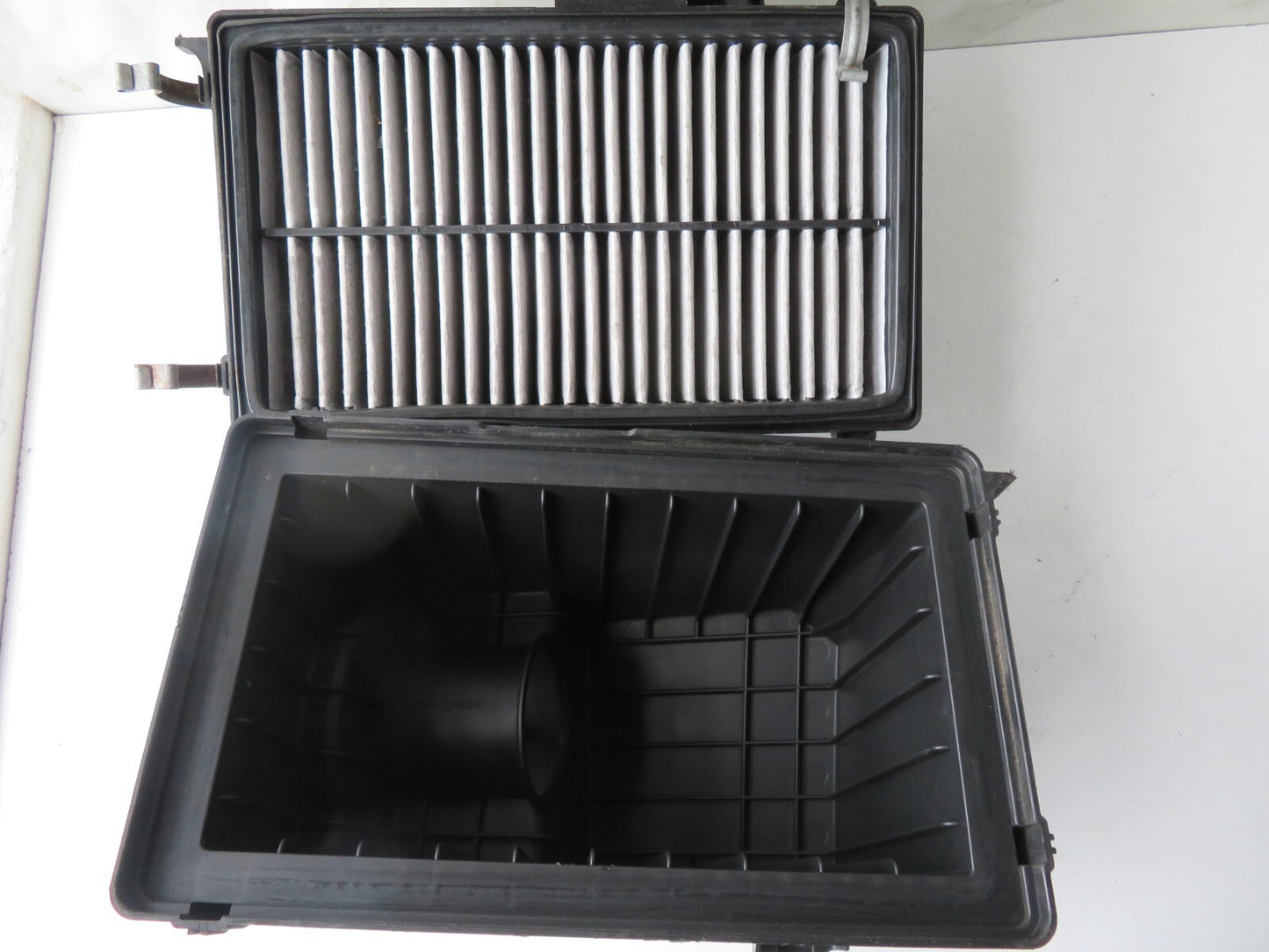 MAZDA CX7 2.2 DIESEL AIR FILTER BOX R2AX13Z02 2006-2012 BK1601