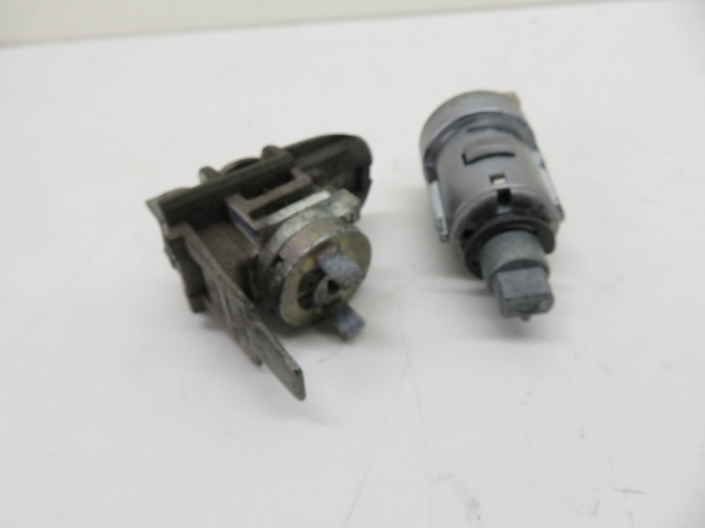 FORD FOCUS ST225 CAR DOOR LOCK IGNITION BARREL KEY 2005-2010