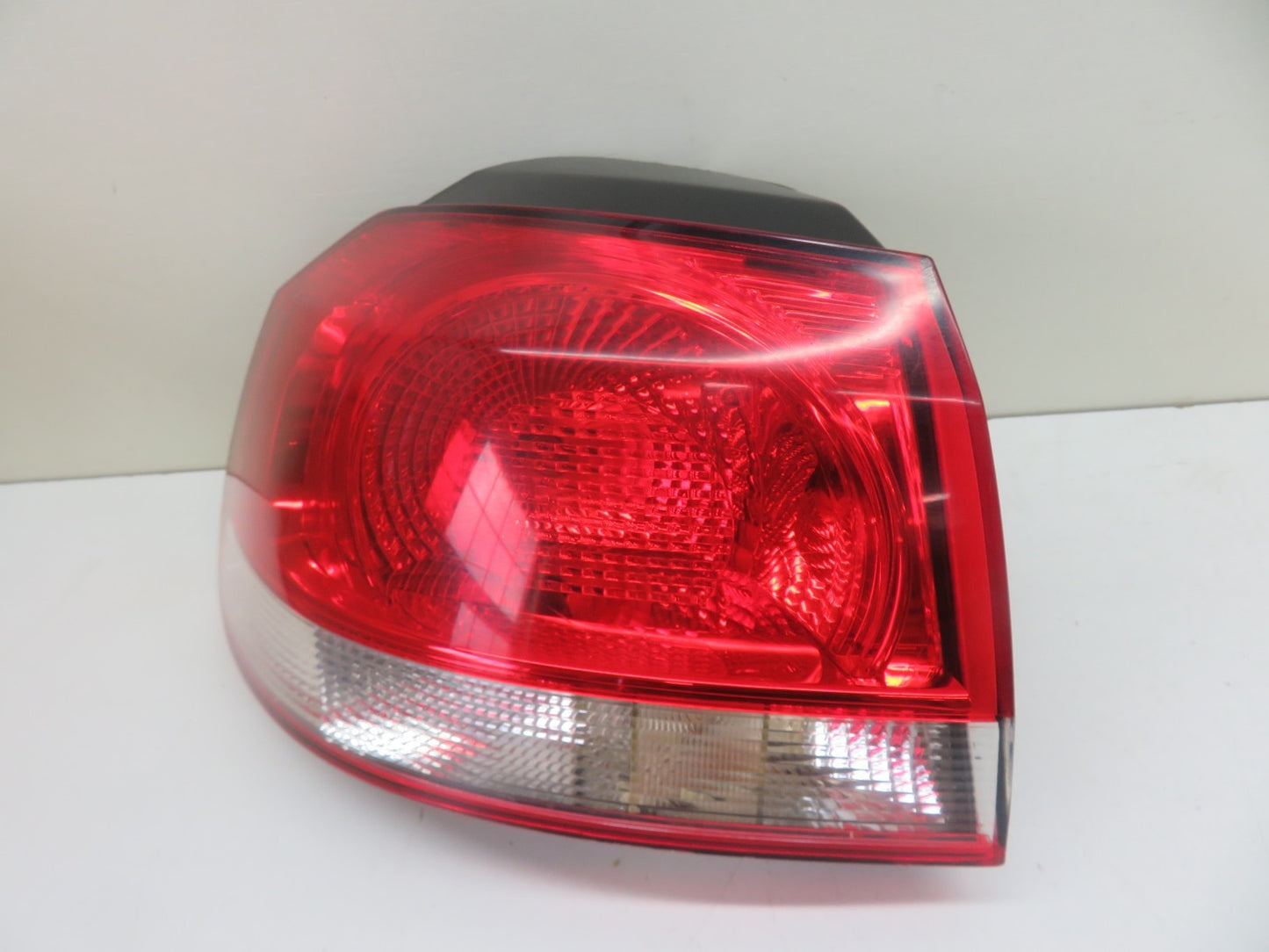 VW GOLF MK6 NS PASSENGER REAR TAIL LIGHT 5K0945095E 2009-2013 REF-3
