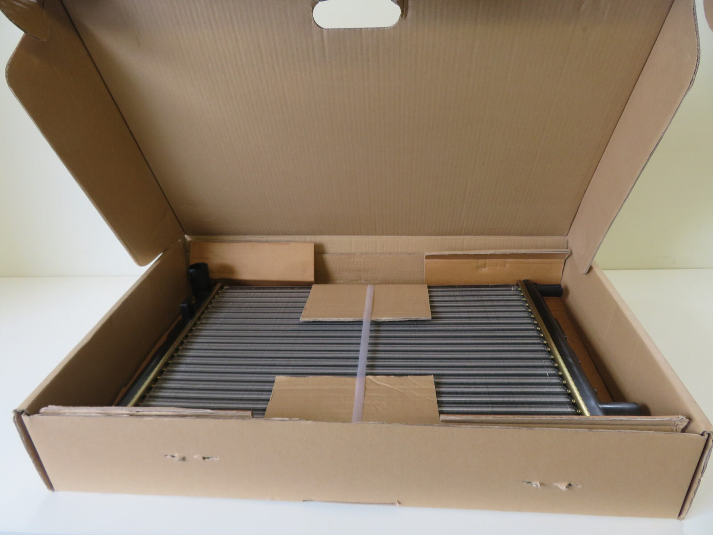 ENGINE COOLING RADIATOR FOR VW BEETLE VWA2174 1999-2004