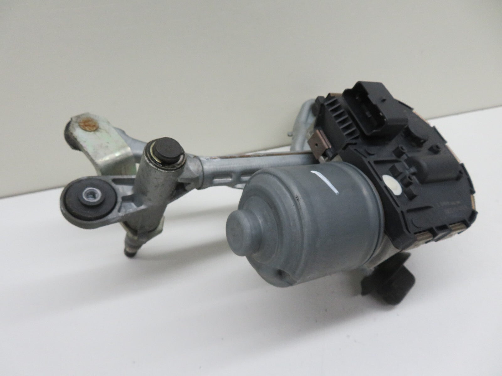 PEUGEOT 3008 OS DRIVER SIDE WIPER MOTOR 9671062380 2008-2016 1338-1