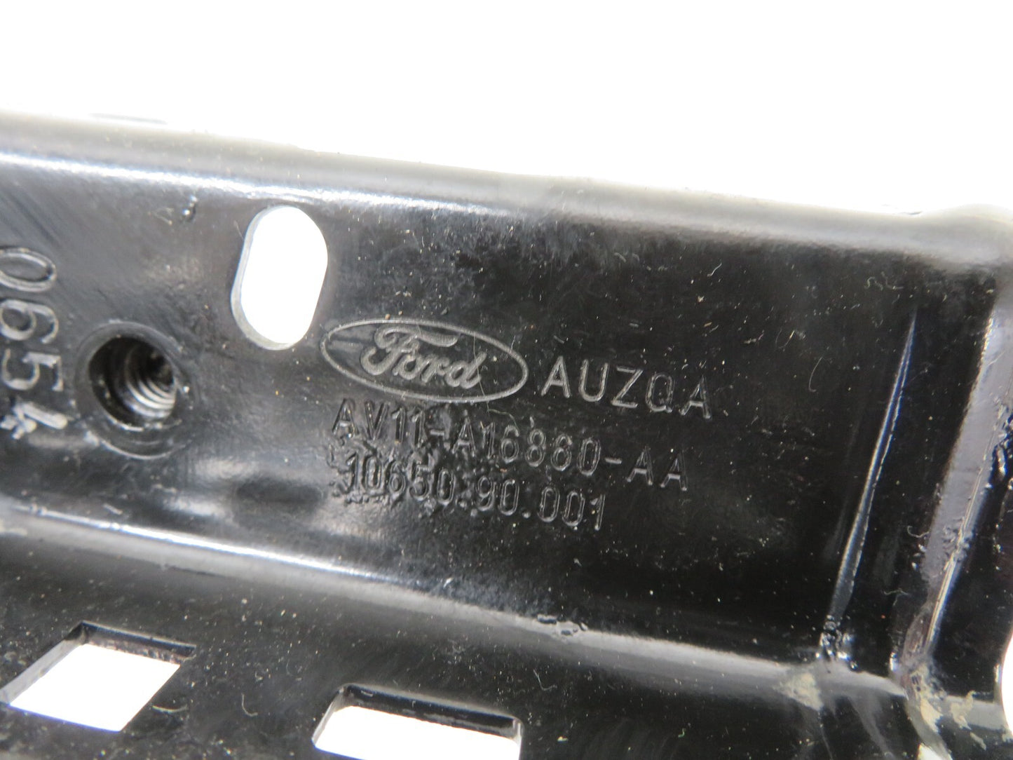 FORD FIESTA MK7 ST180 FRONT BONNET LATCH BRACKET AV11-A16860-A 2013-2017 1508-16