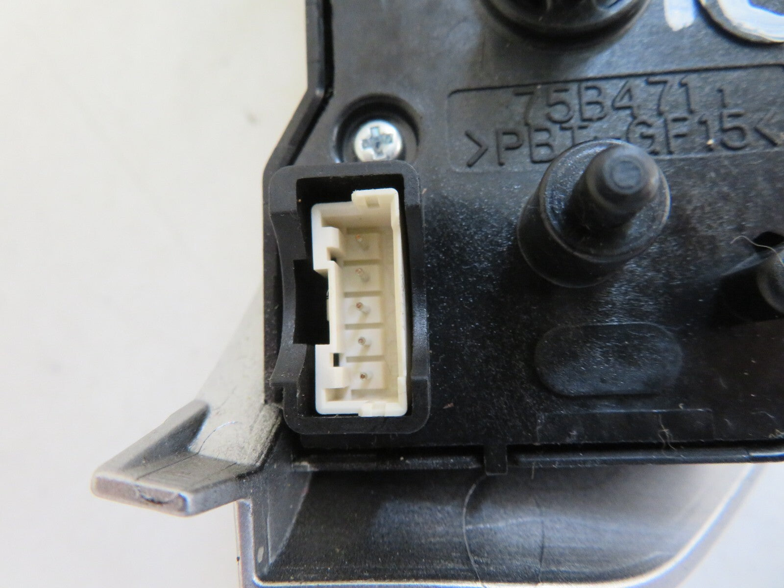 PEUGEOT 4007 STEERING WHEEL VOLUME CONTROL 75B741 2007-2012 1452-10