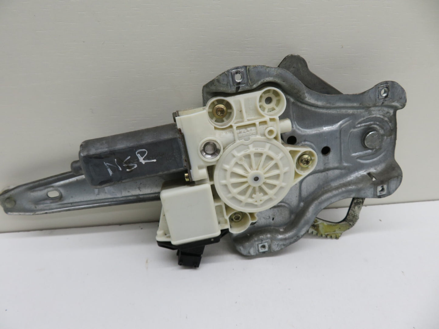 TOYOTA COROLLA NSR REAR WINDOW REGULATOR 2002-2007 1412-7