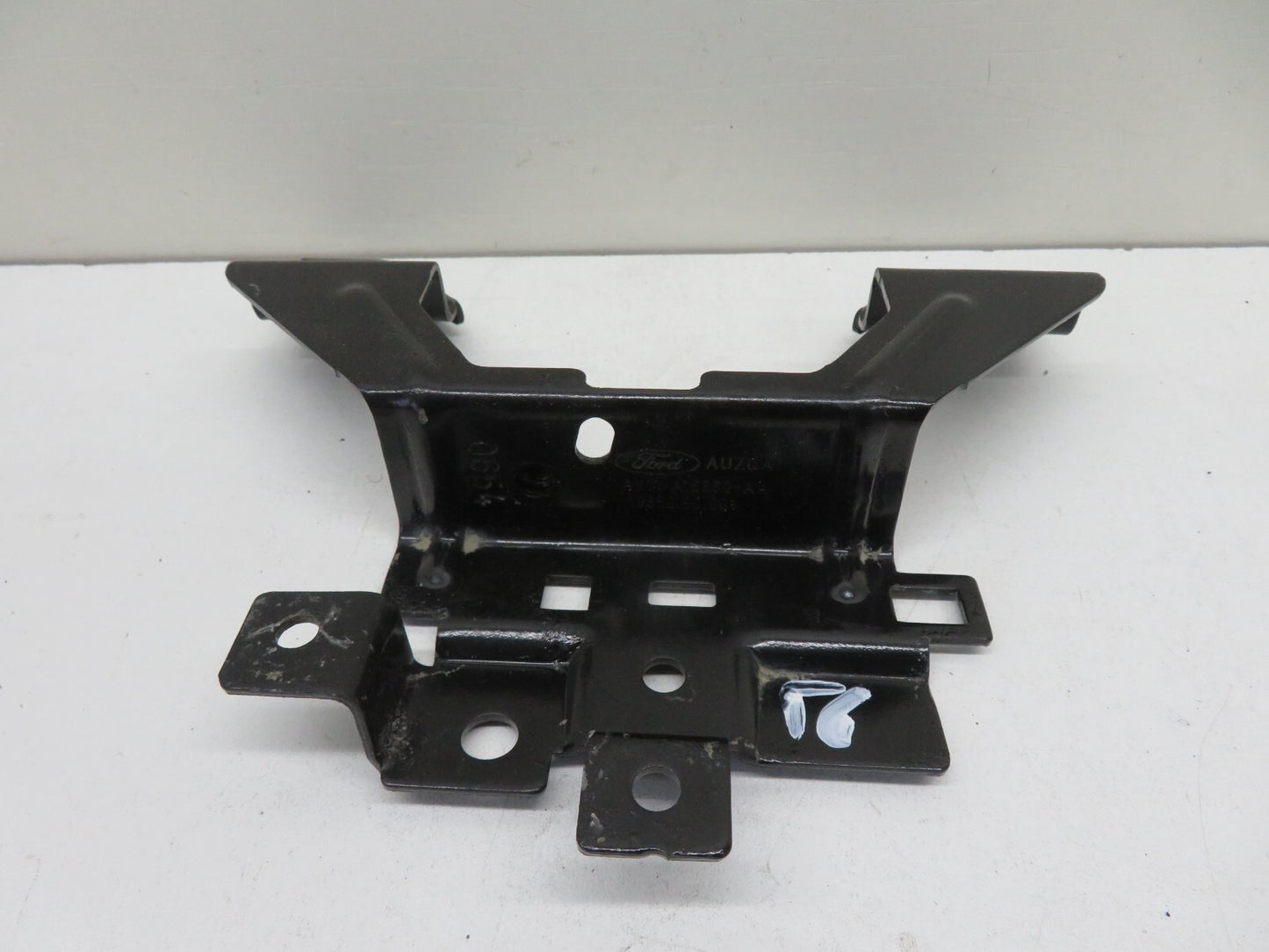 FORD FIESTA MK7 ST180 FRONT BONNET LATCH BRACKET AV11-A16860-A 2013-2017 1508-16