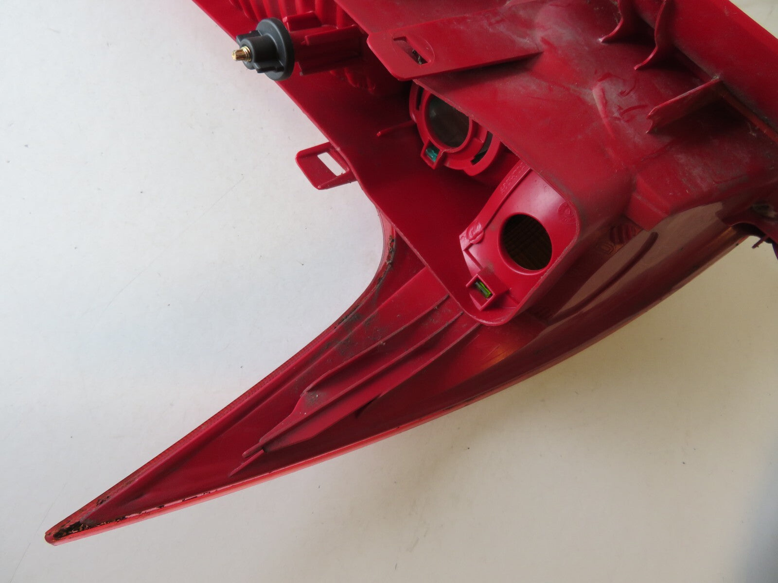 PEUGEOT 206 STATION WAGON OS DRIVER SIDE REAR TAIL LIGHT 9641540577 2002-2005