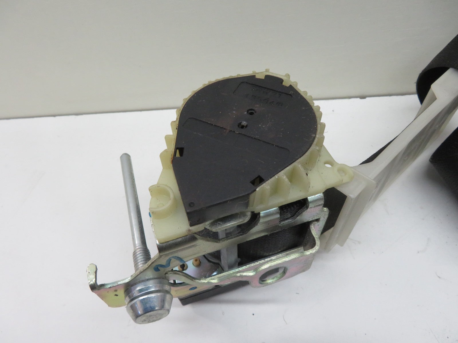 VAUXHALL CORSA NSF PASSENGER SEAT BELT 09114857 2000-2006 1530-1