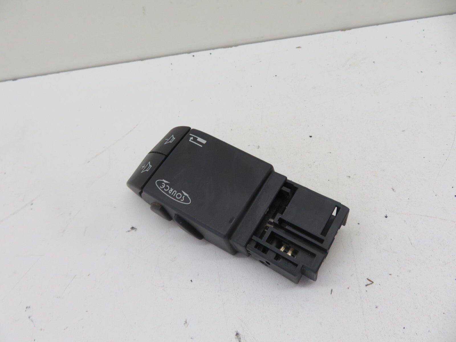 VAUXHALL VIVARO RADIO CONTROL SWITCHES 8200009040 2007-2014 1138-10