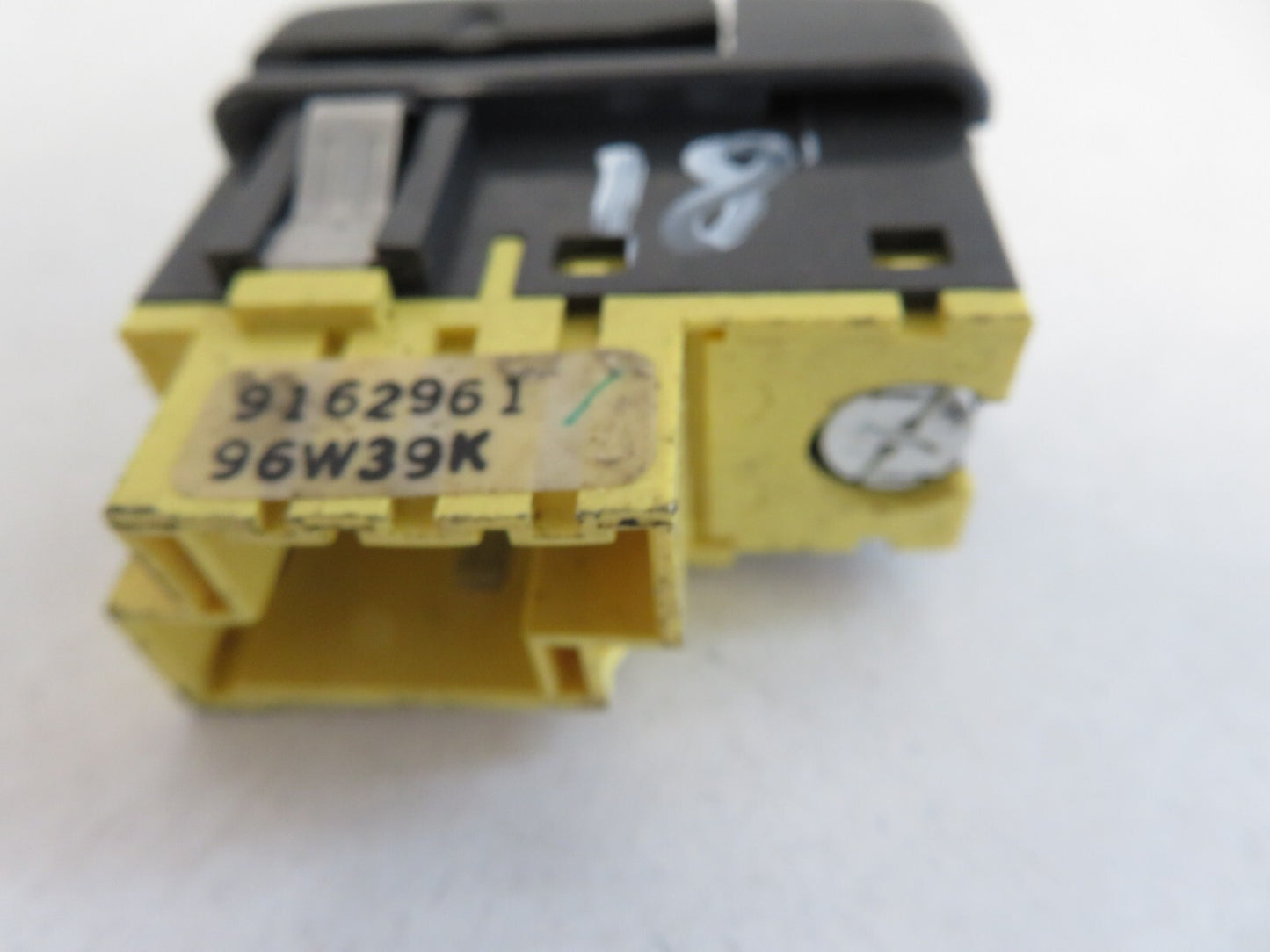 VOLVO C70 FRONT FOG LIGHT SWITCH 9162961 1996-2004 MIX1533-18