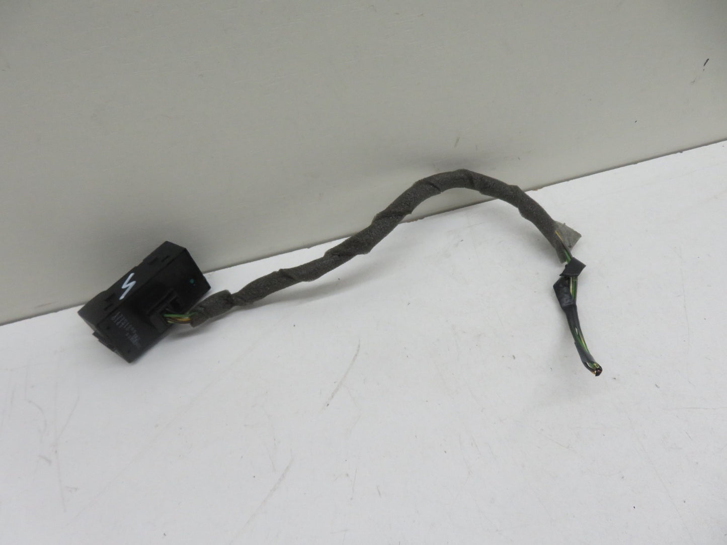 VAUXHALL INSIGNIA OSR REAR WINDOW SWITCH 13301888 2008-2013 1155-5