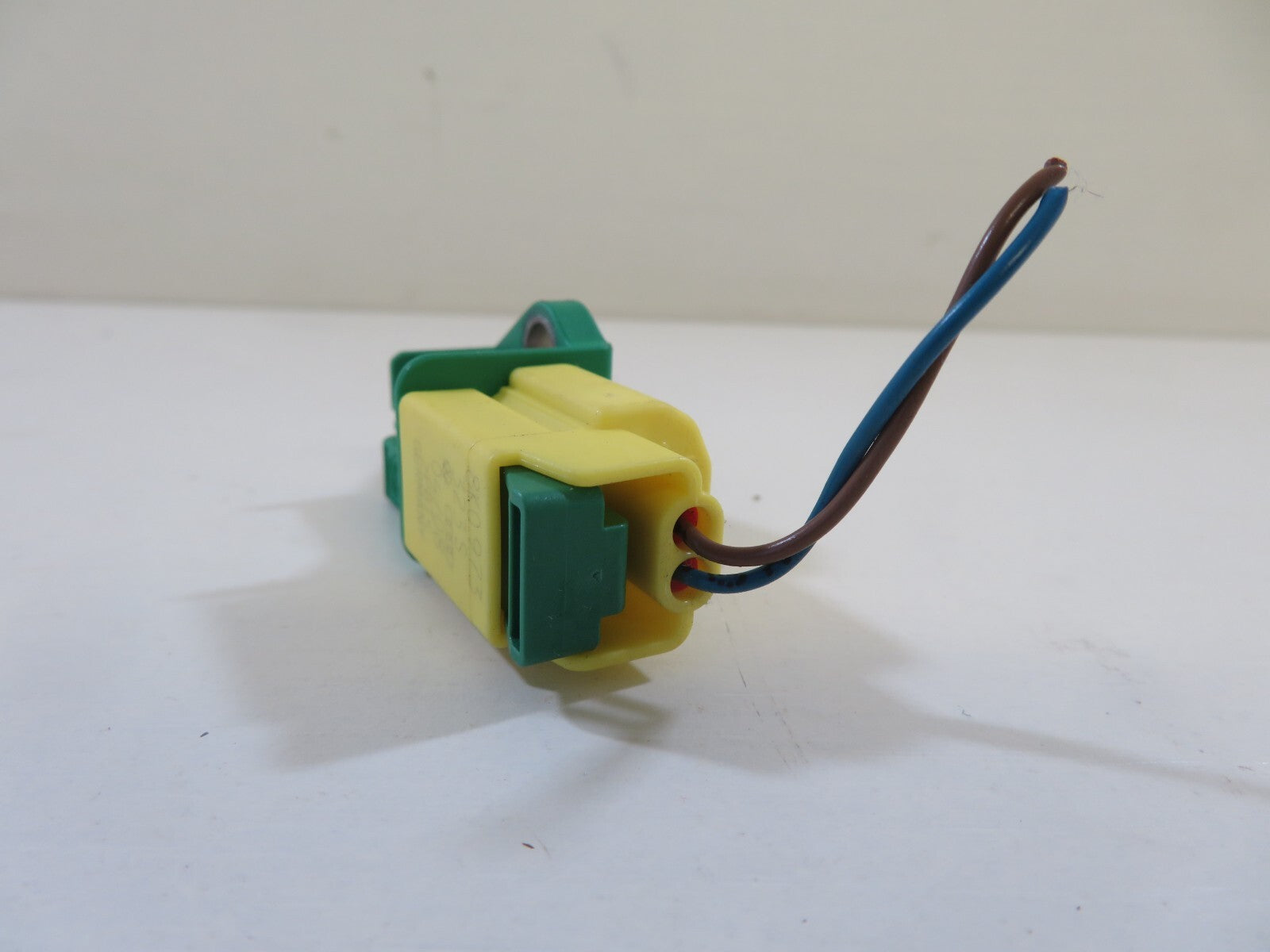 VOLKSWAGEN VW TOURAN CRASH IMPACT SENSOR 8K0973323S 2003-2009 1347-8