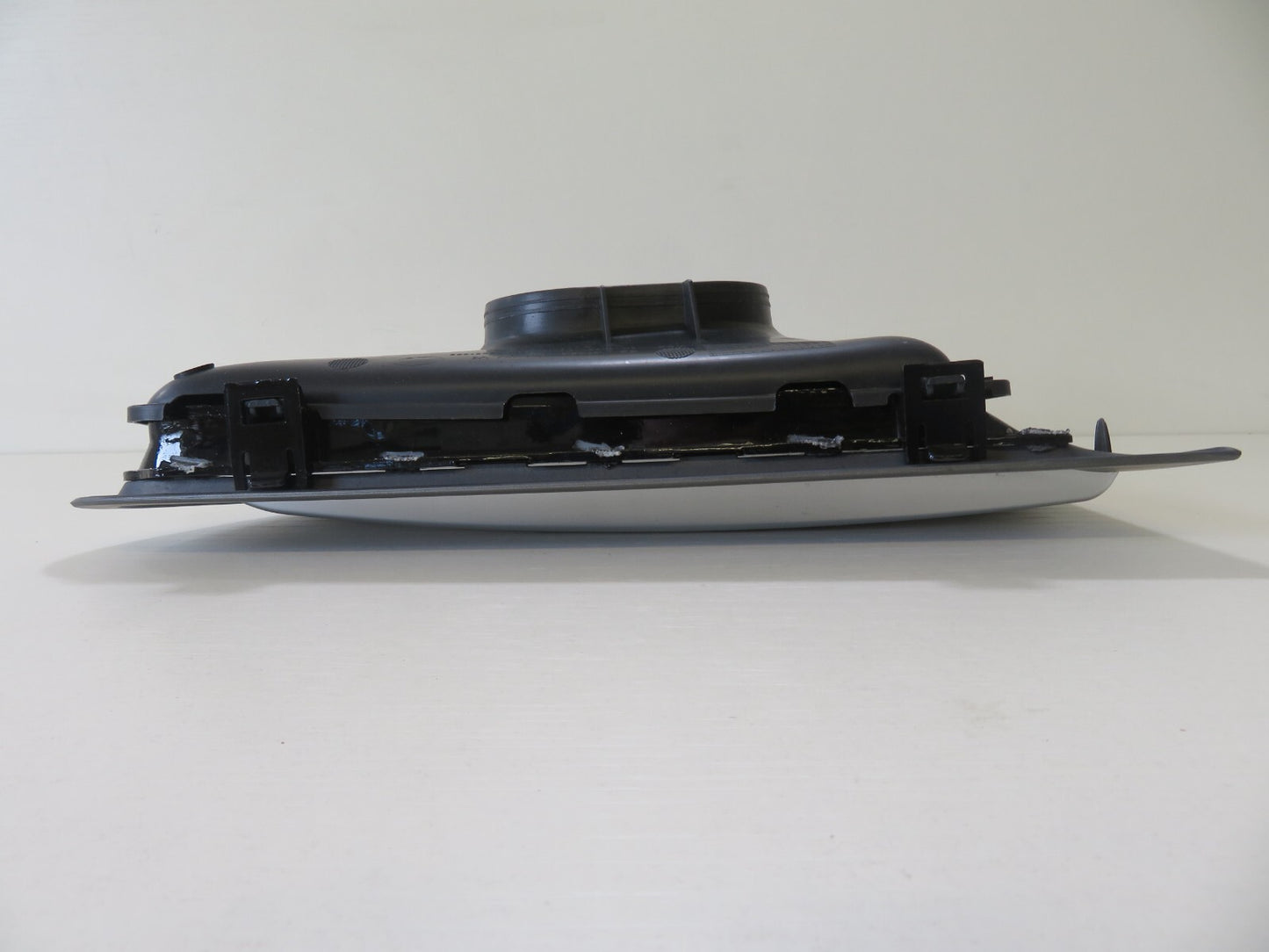 NS PASSENGER SIDE VENT GRILLE FOR RANGE ROVER SPORT L320 LR8021424 09-13