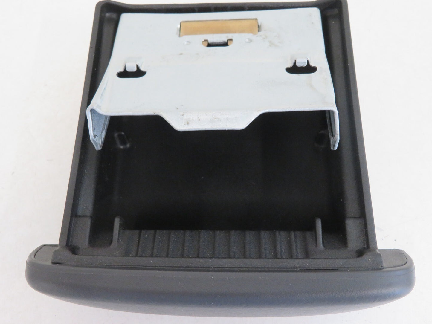 TOYOTA YARIS MK1 ASHTRAY 74102-0D010 1999-2005 AM1355-4