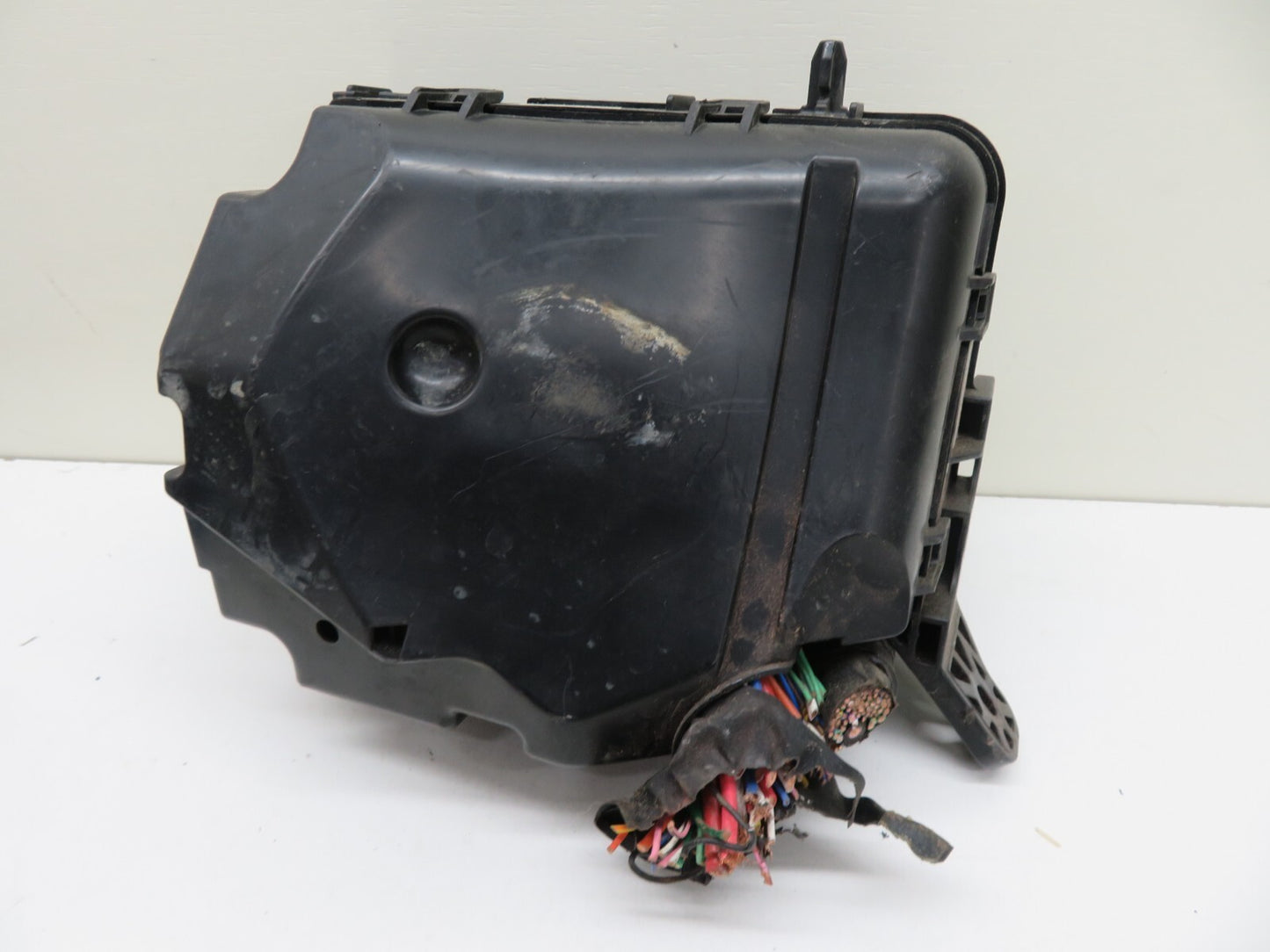 HYUNDAI I40 ENGINE BAY FUSE BOX 84603-3Z410 2011-2015 A581-9