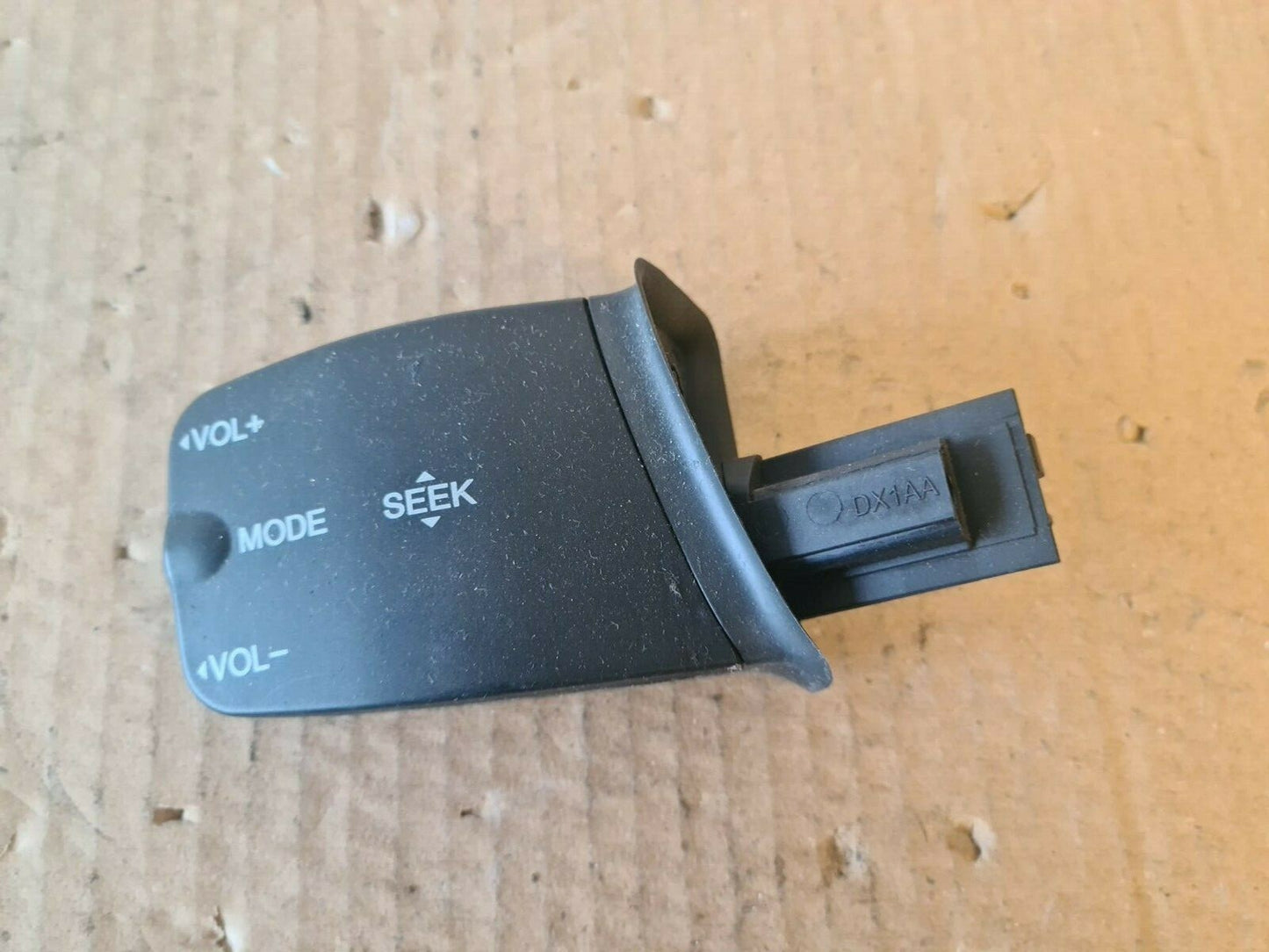 FORD C-MAX STEERING RADIO VOLUME CONTROLS2007-2010 CE57