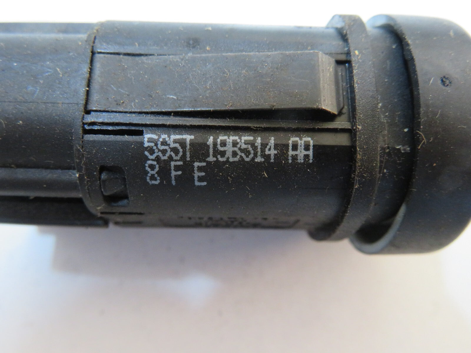 FORD KA MK1 BOOT RELEASE SWITCH 5S5T-19B514-AA 1996-2008 B9
